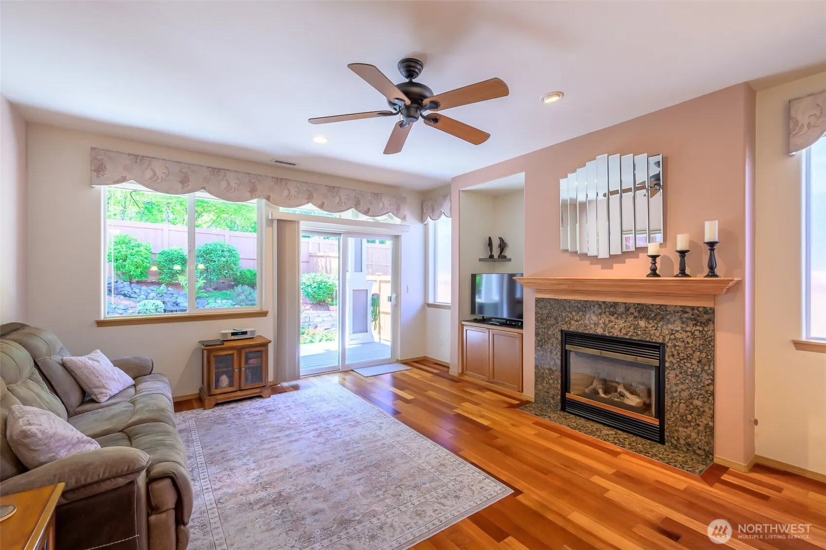 Property photo for 8313 Bainbridge Loop Ne, Lacey photo 5