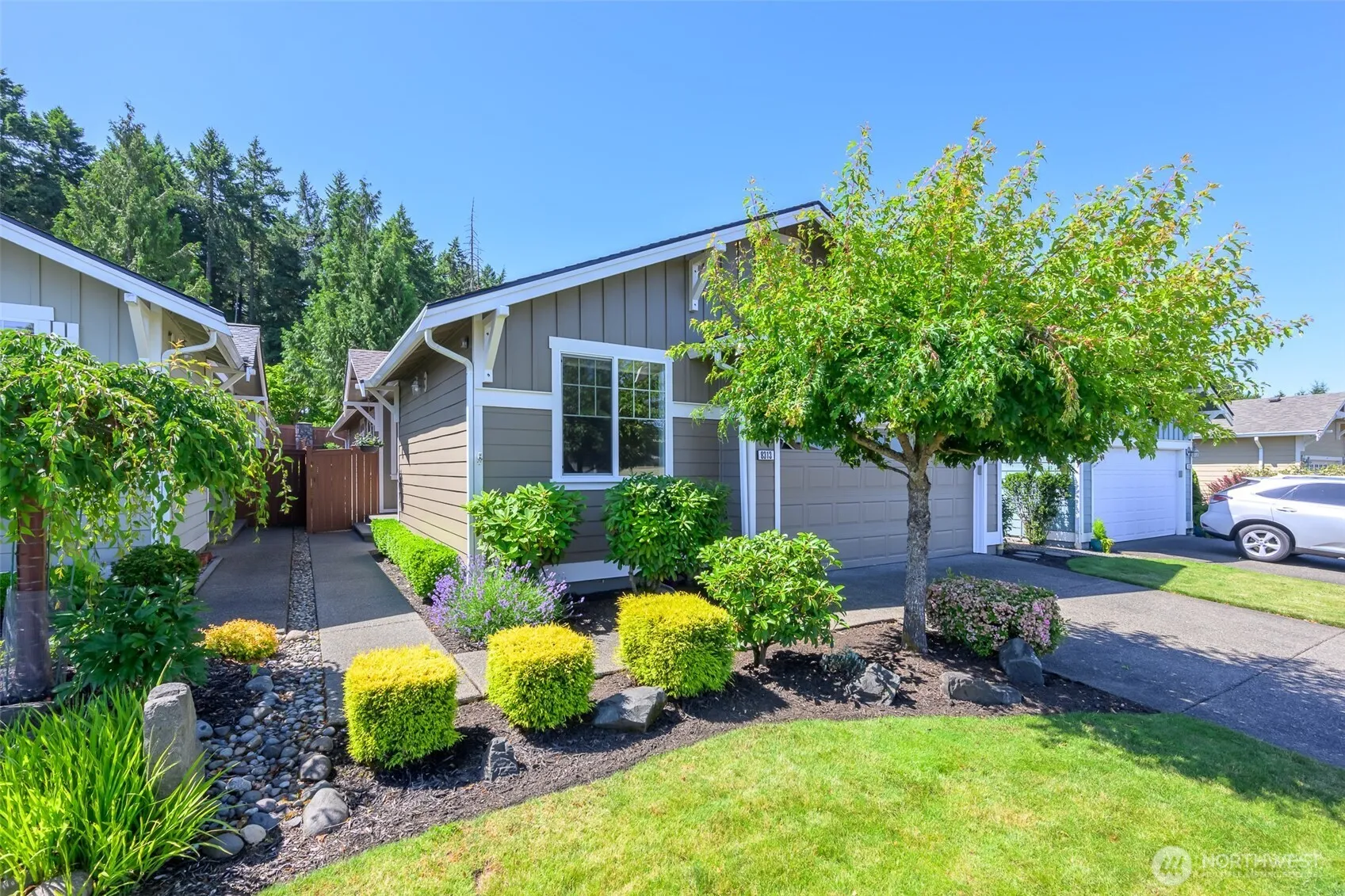 Property photo for 8313 Bainbridge Loop Ne, Lacey photo 2