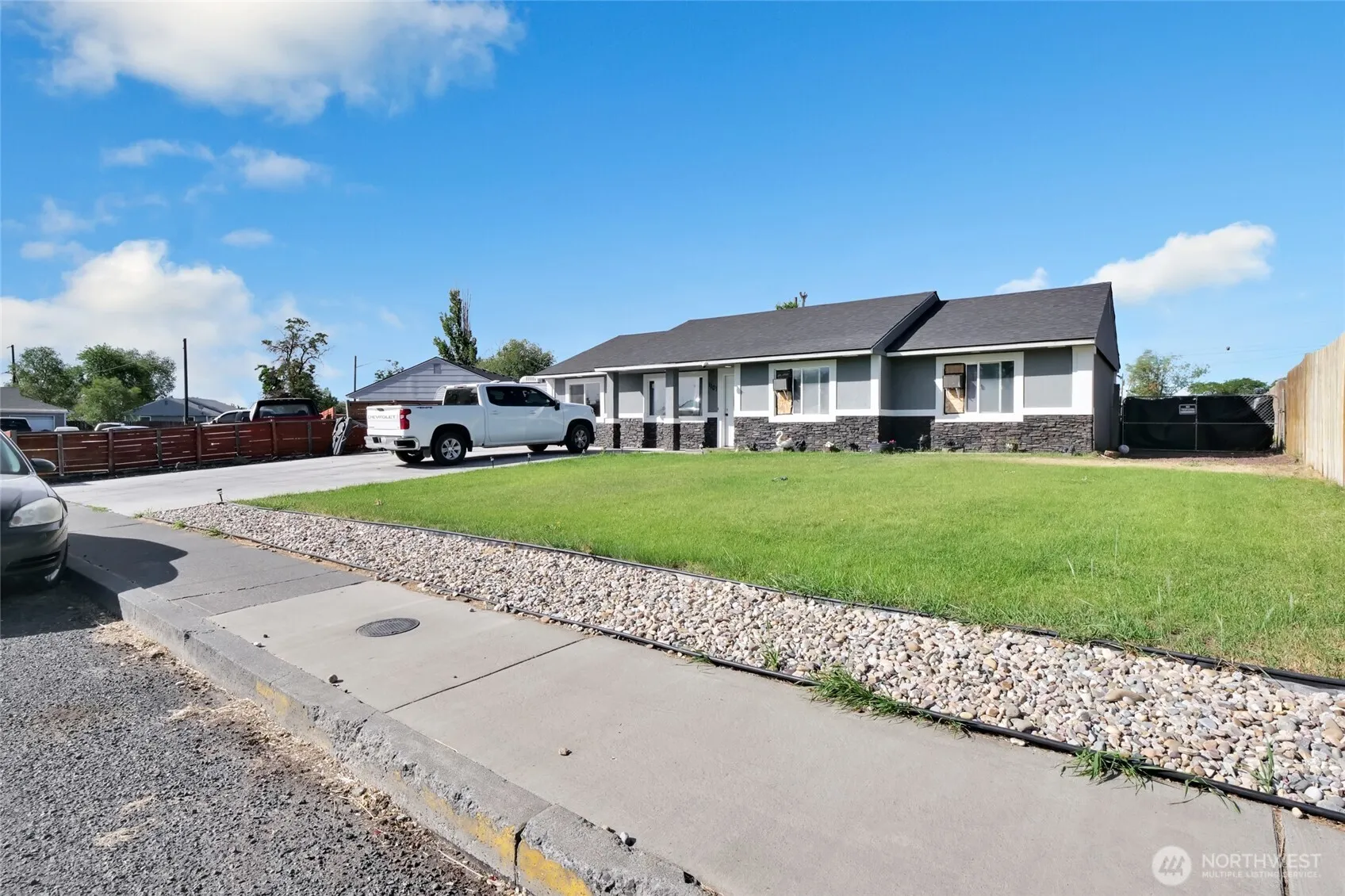 Property photo for 1101 Arnold Drive, Moses Lake photo 3