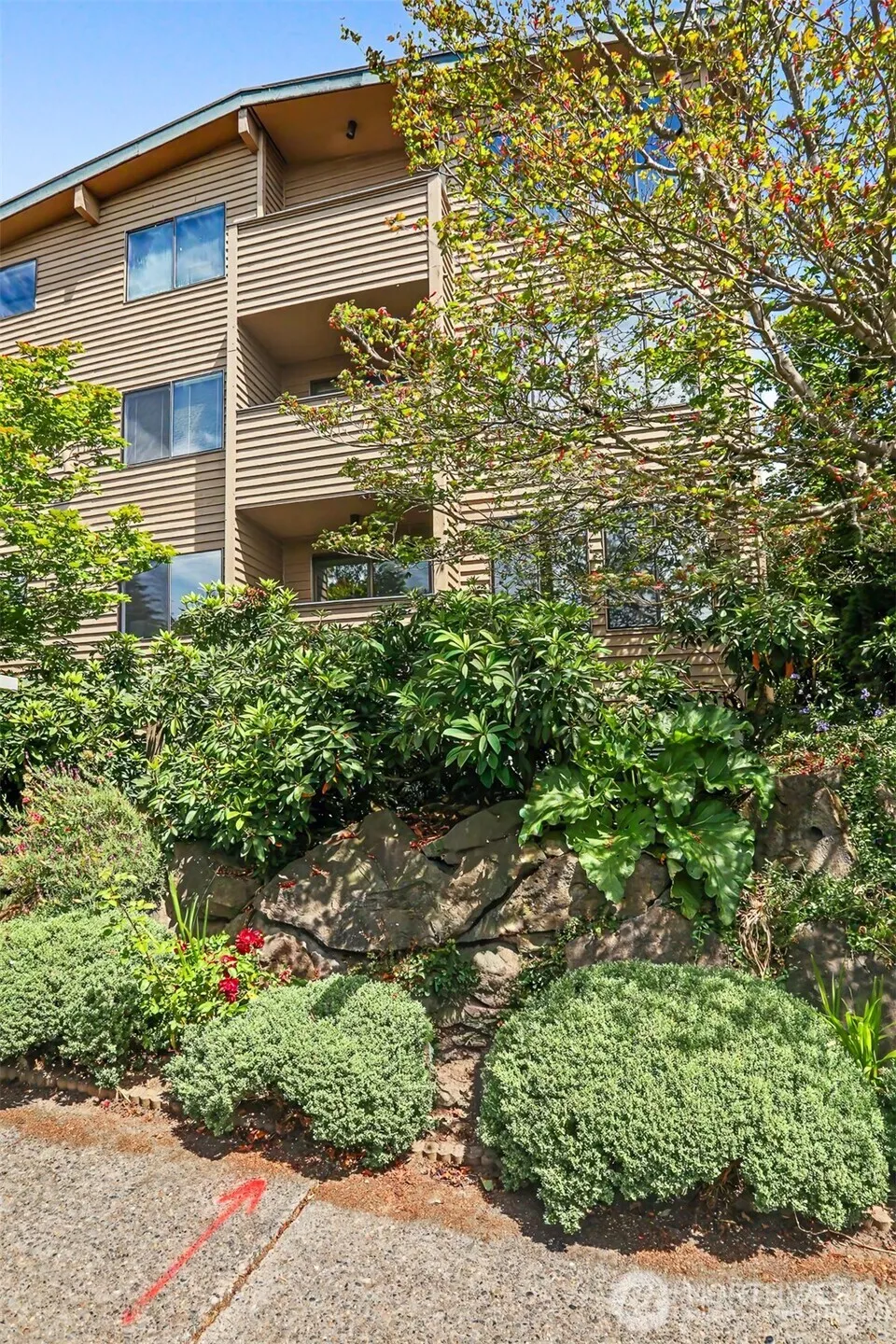 Property photo for 7518 24th Avenue Nw #301, Seattle photo 2