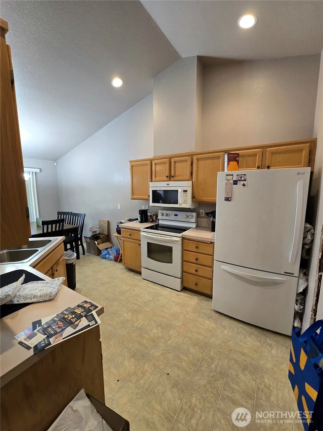 Property photo for 15407 8th Avenue Court E, Tacoma photo 3