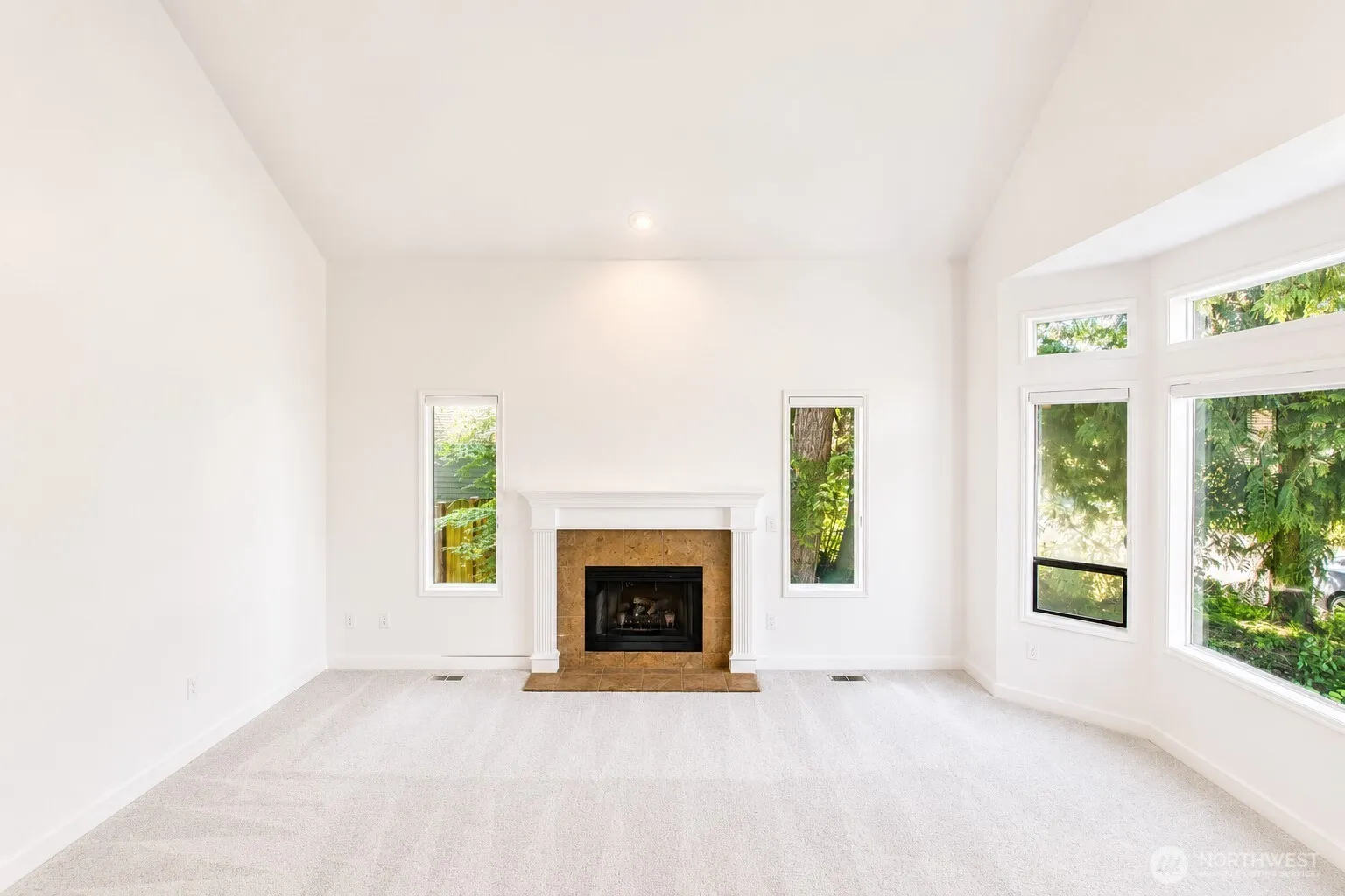 Property photo for 10529 53rd Avenue W, Mukilteo photo 5
