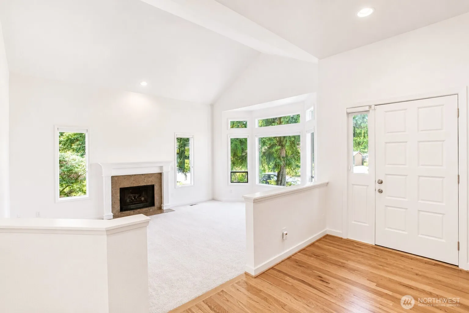 Property photo for 10529 53rd Avenue W, Mukilteo photo 4