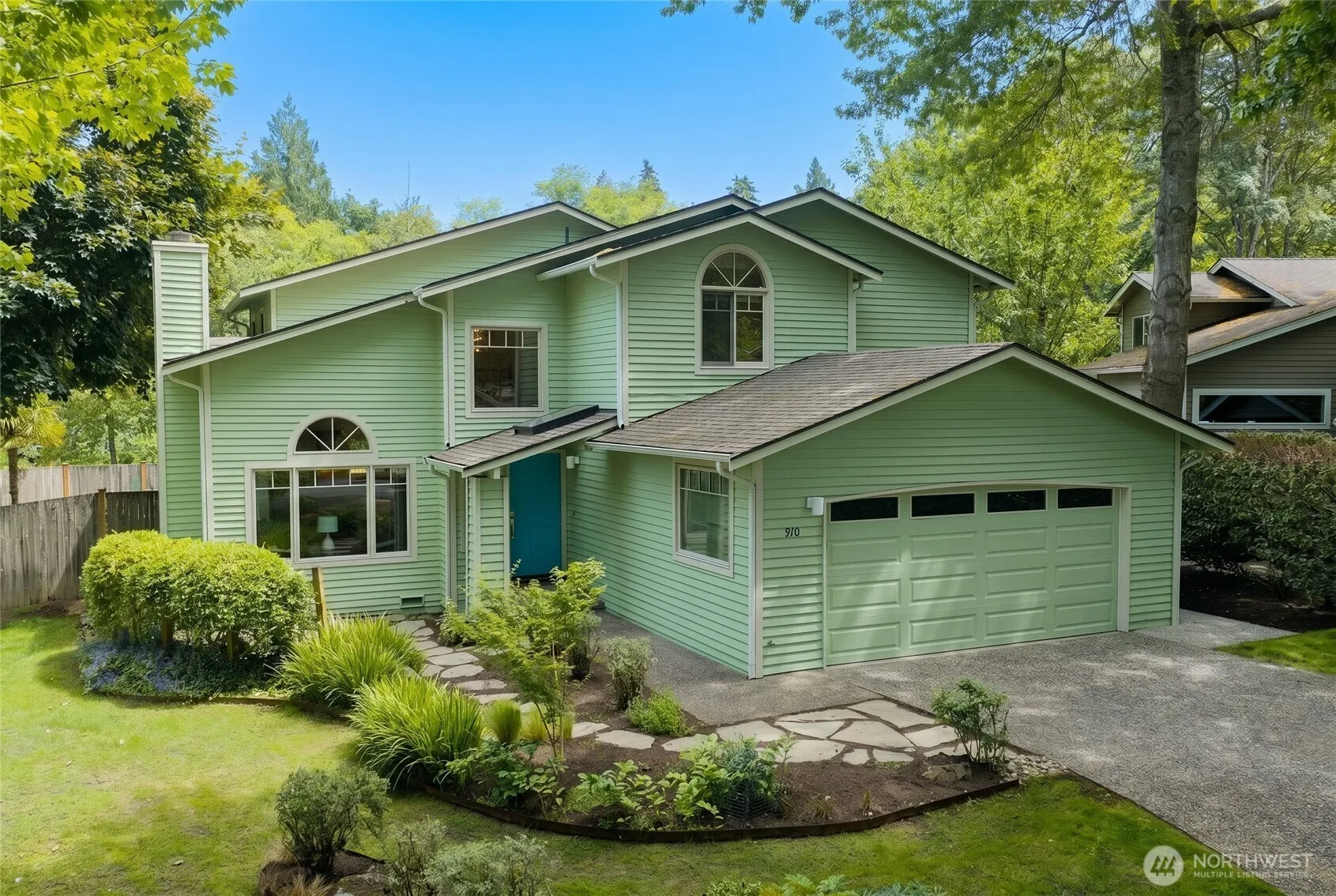 Property photo for 910 6th Place S, Kirkland
