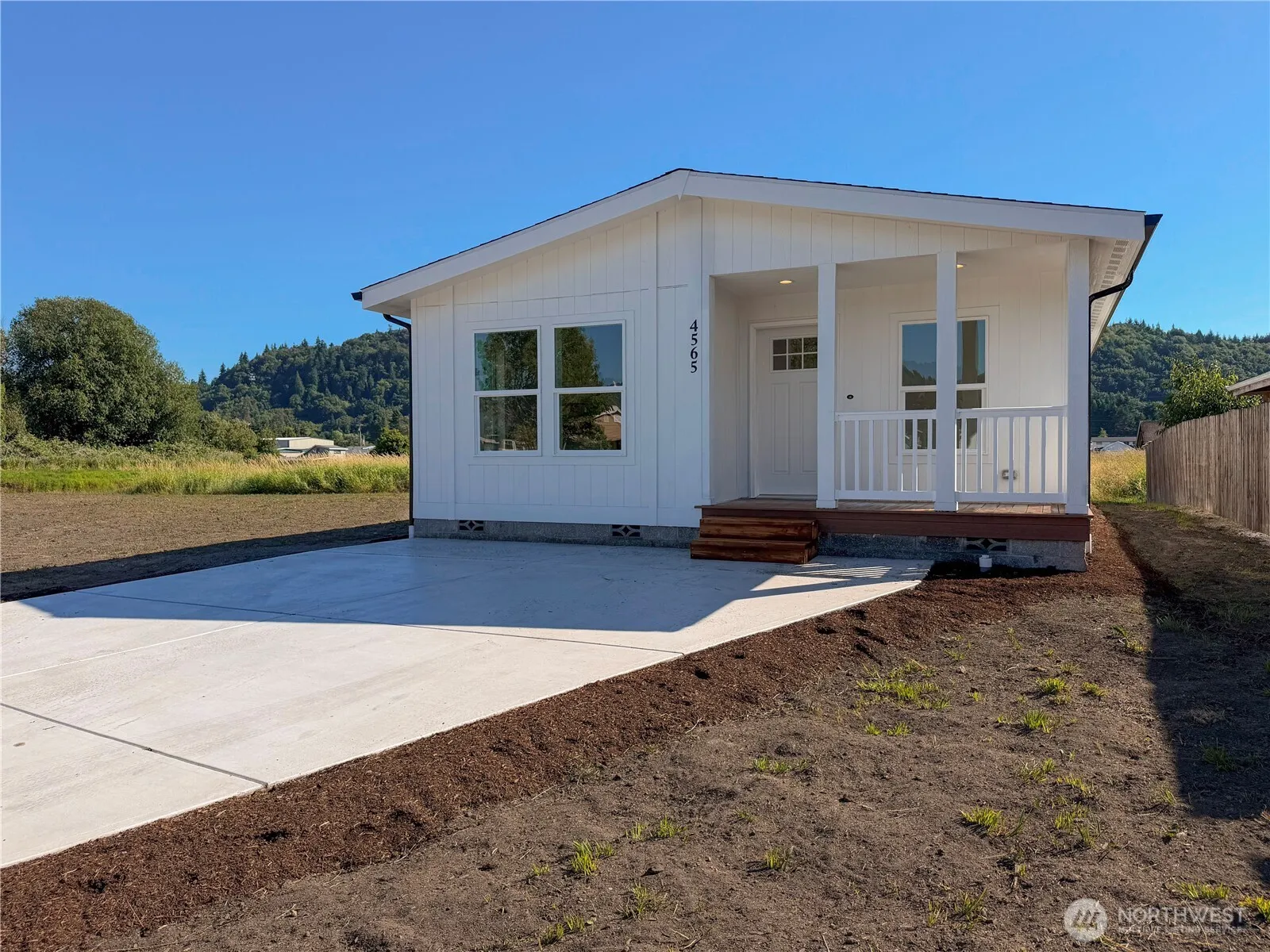 Property photo for 4565 Windemere Street, Longview