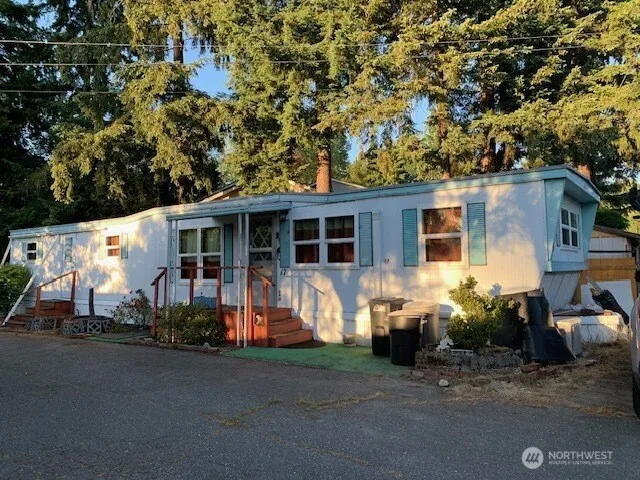 Property photo for 7614 Ne Bothell Way #17, Kenmore photo 2