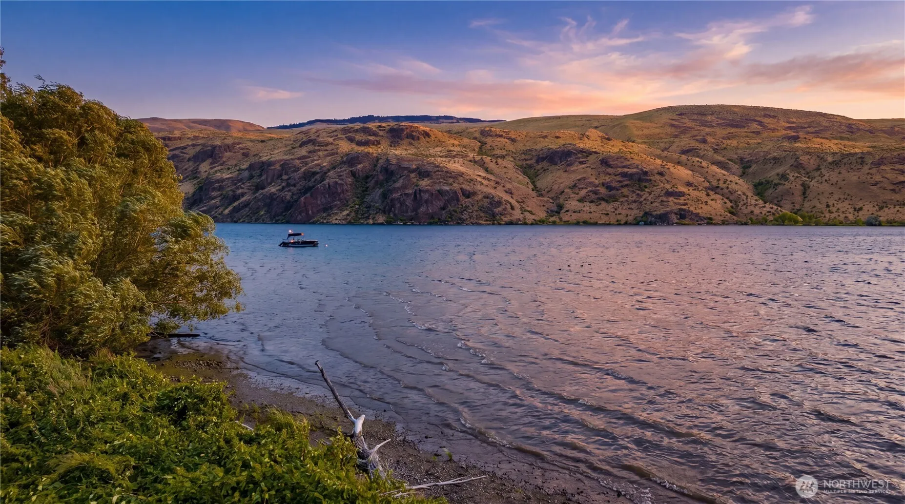 Property photo for 2 Stennes Drive, Pateros