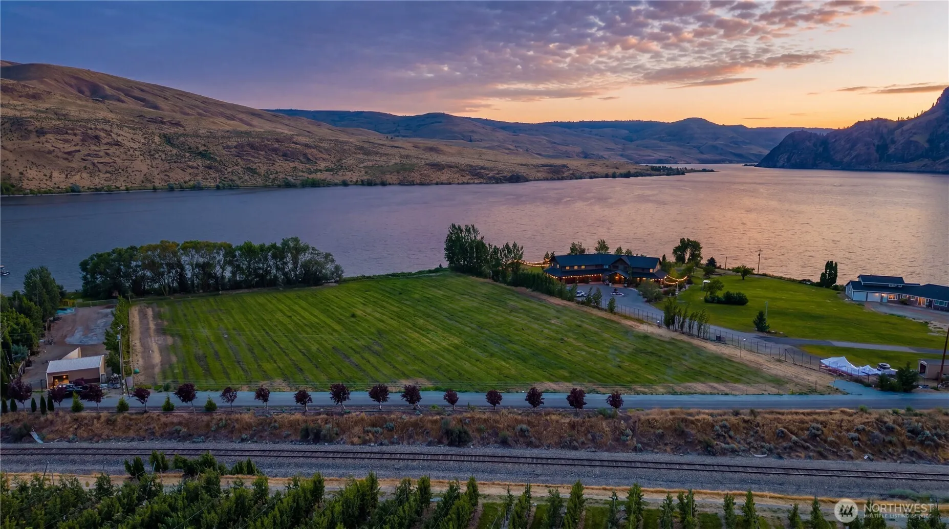 Property photo for 3 Stennes Drive, Pateros