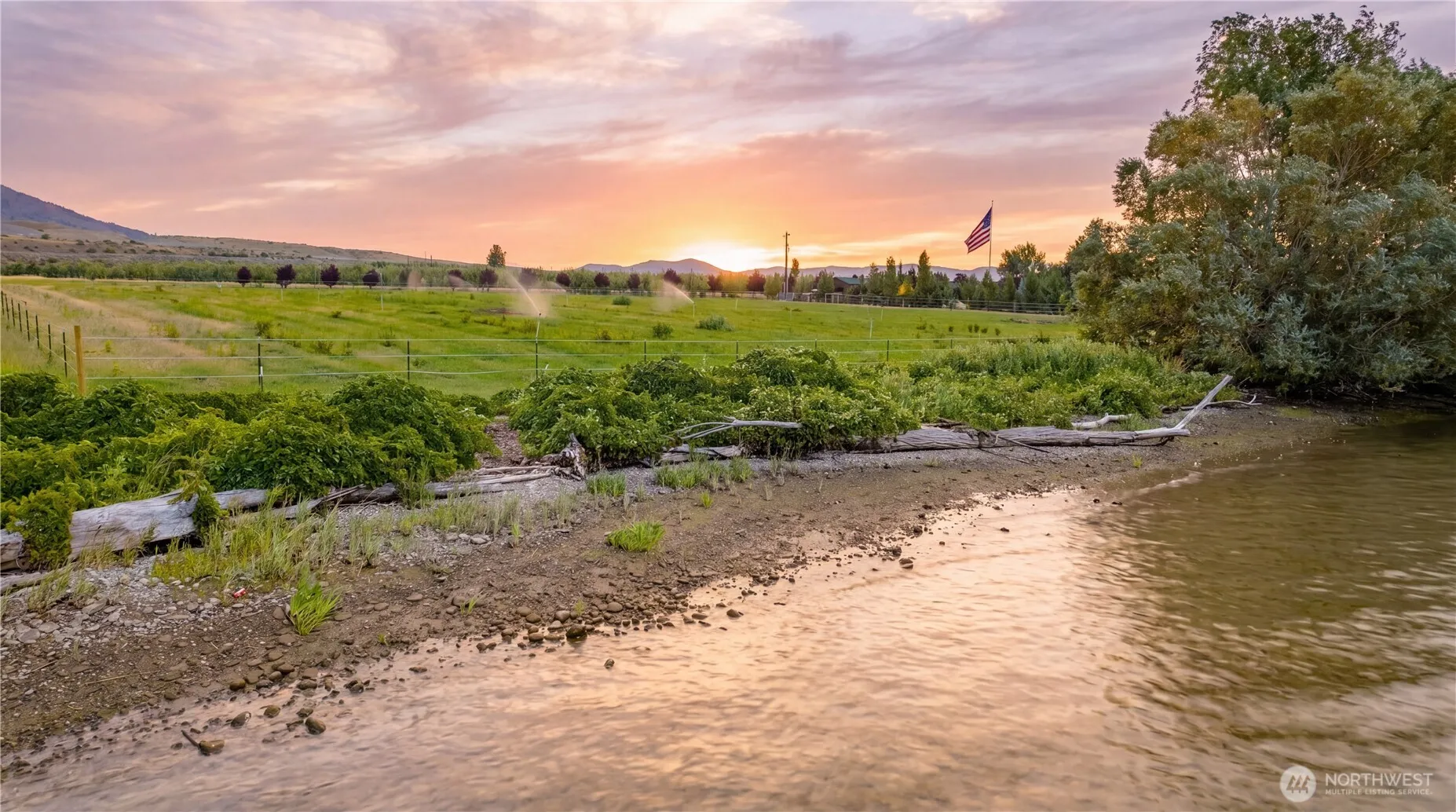 Property photo for 3 Stennes Drive, Pateros photo 3