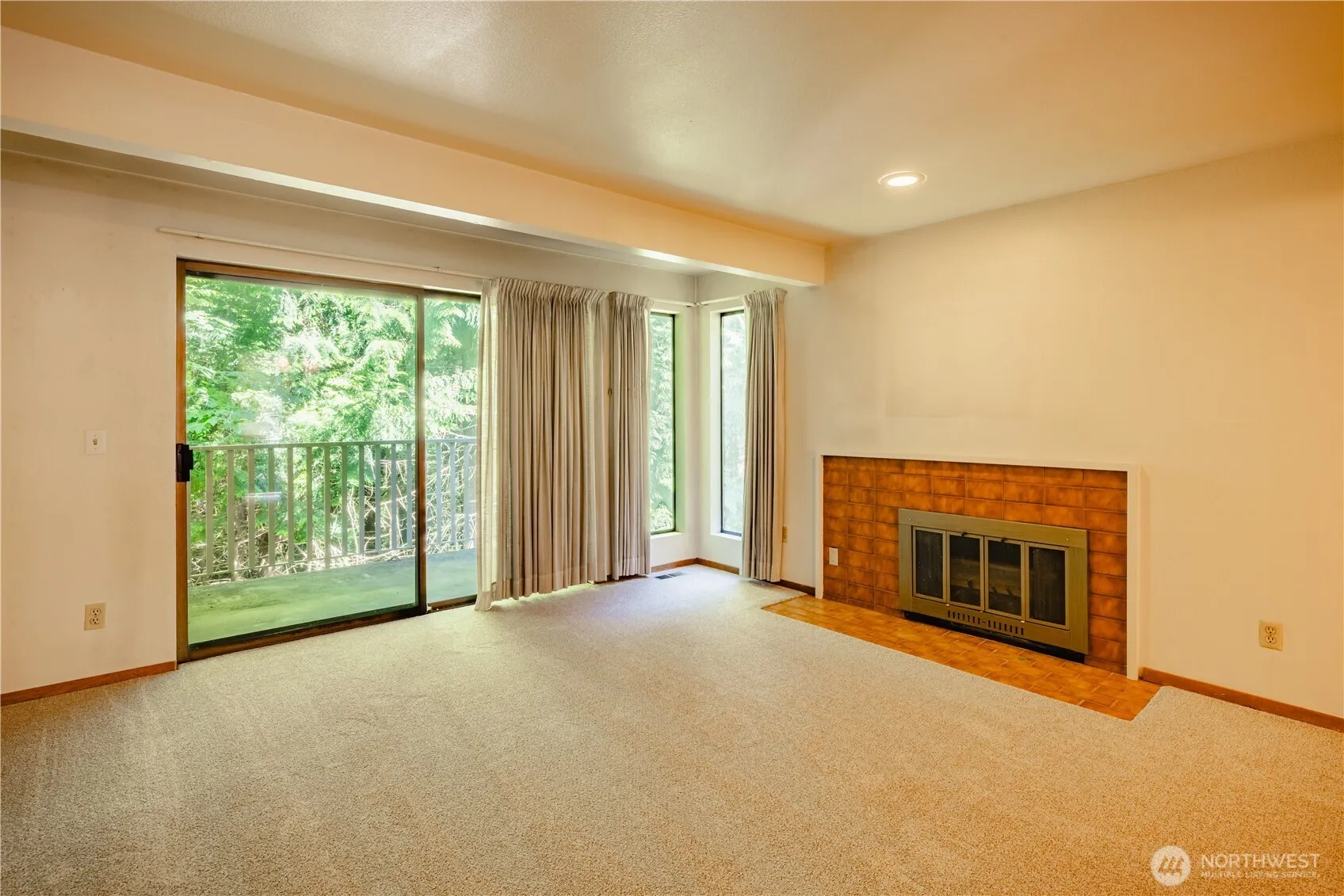 Property photo for 3921 108th Avenue Ne #201a, Bellevue photo 4