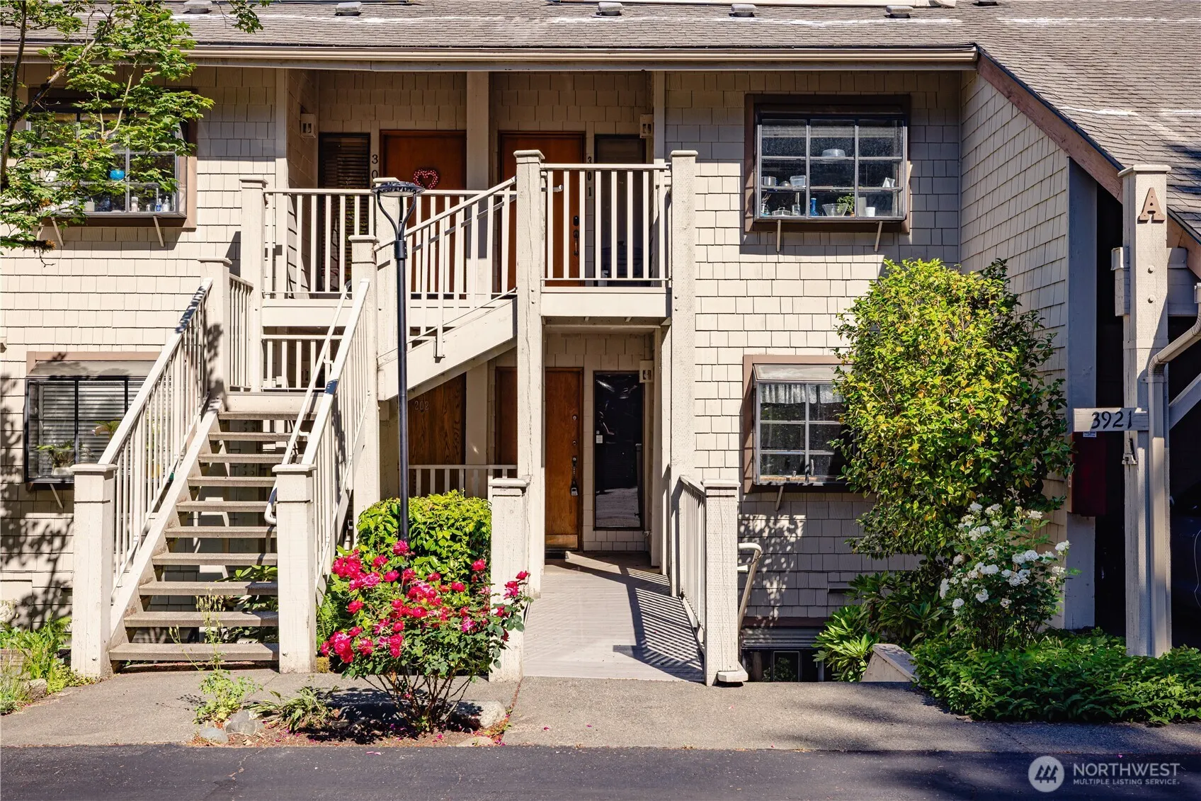Property photo for 3921 108th Avenue Ne #201a, Bellevue photo 2