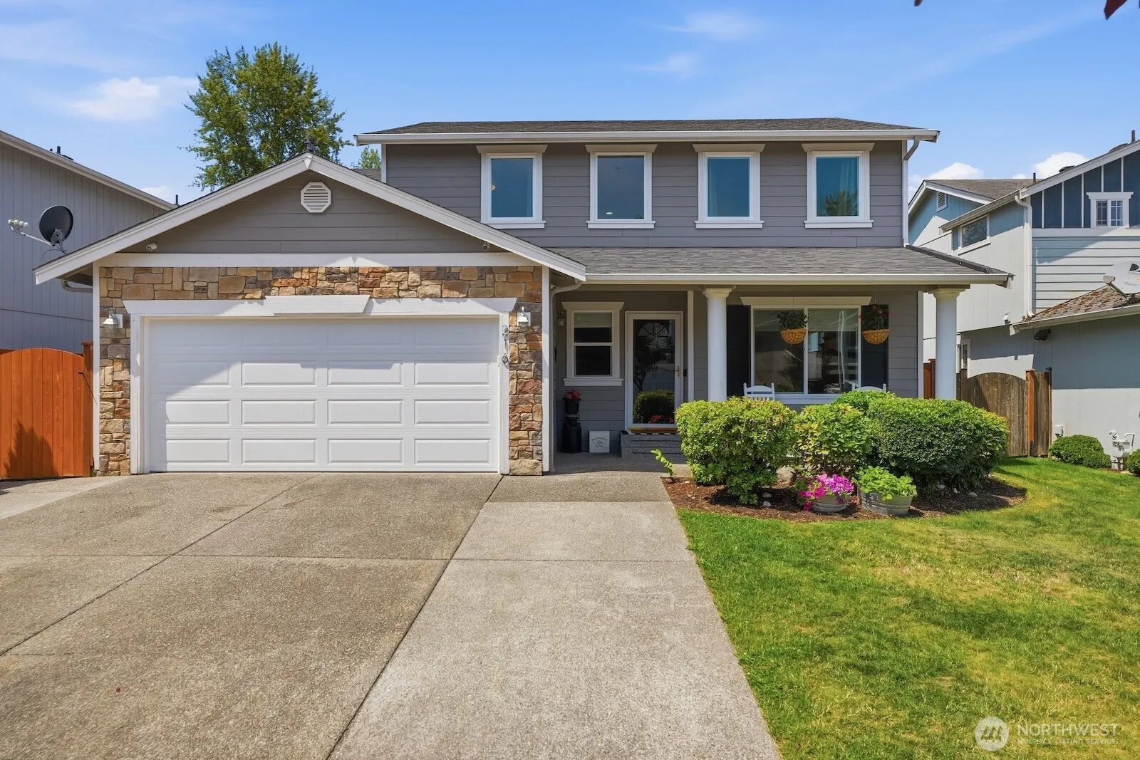 Property photo for 216 119th Drive Se, Lake Stevens