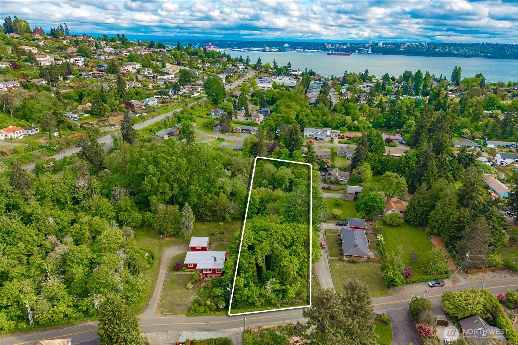Property photo for 5445 Hyada Boulevard Ne, Tacoma