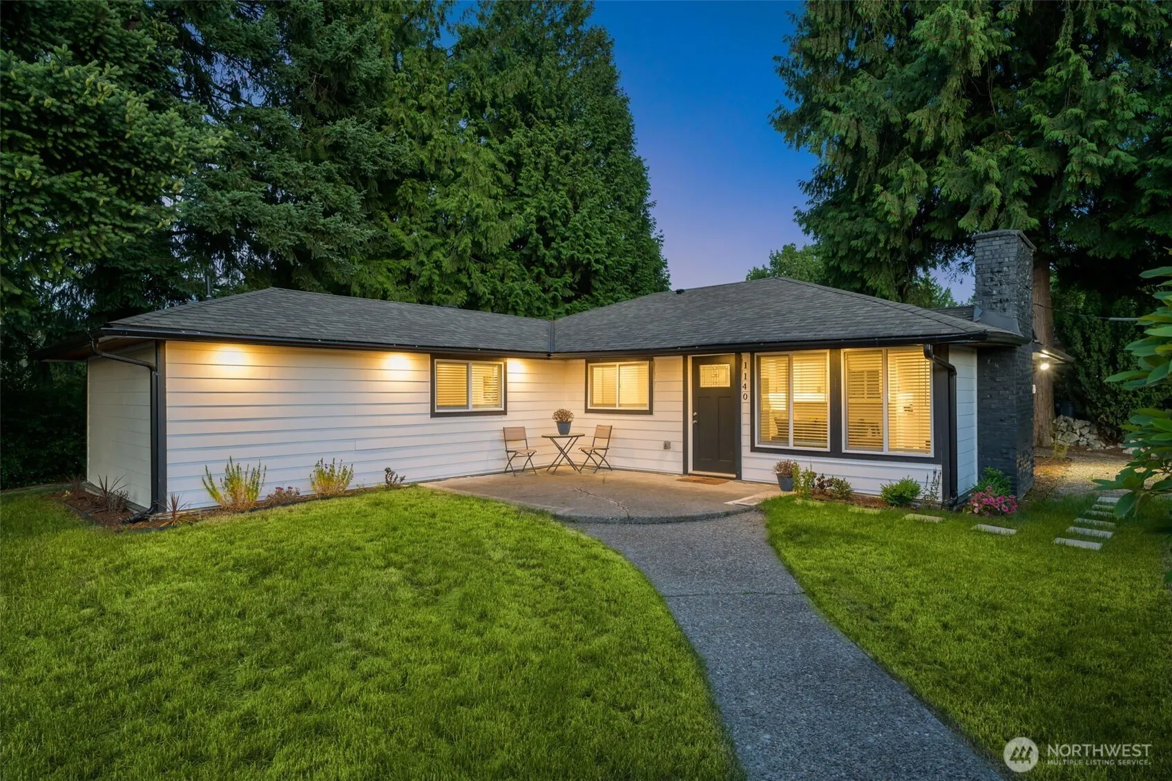 Property photo for 1140 E Seattle St, Kent