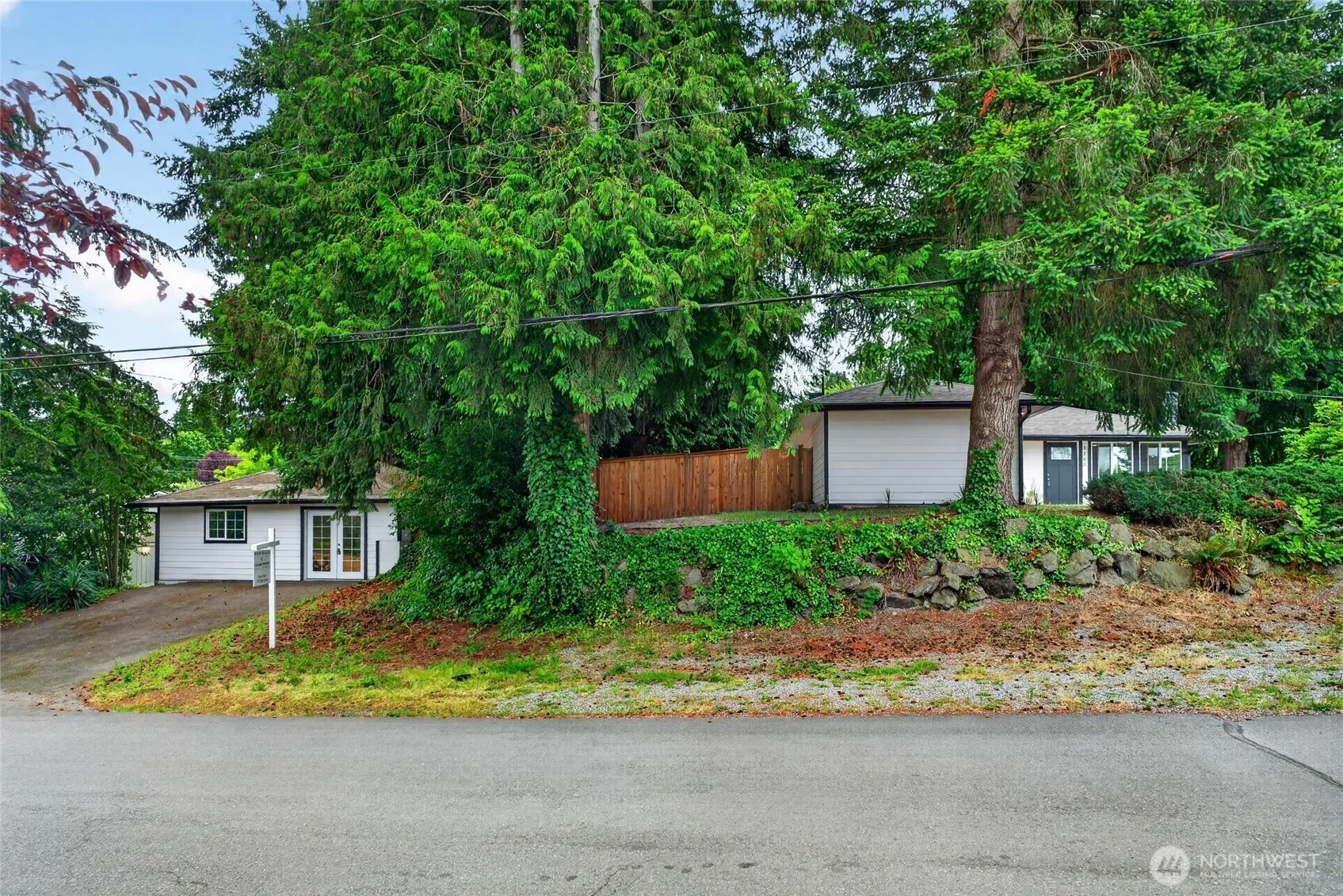 Property photo for 1140 E Seattle St, Kent photo 3