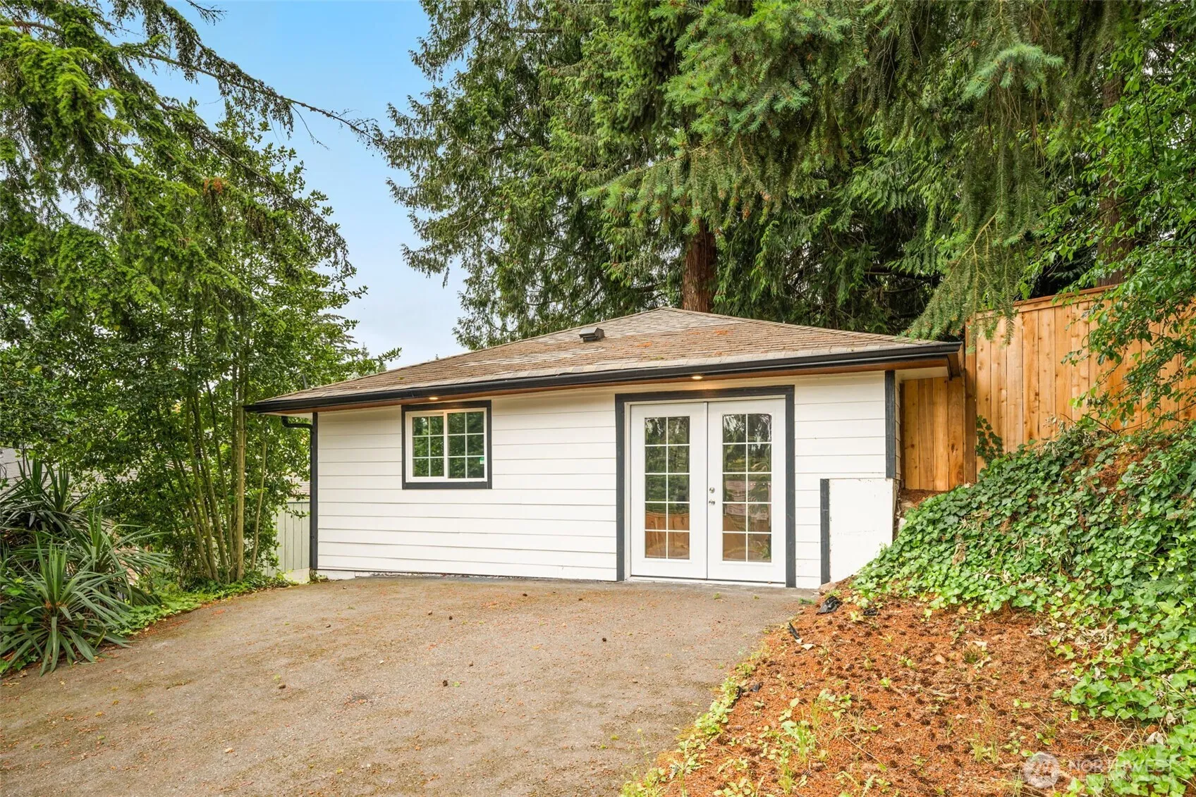 Property photo for 1140 E Seattle St, Kent photo 5