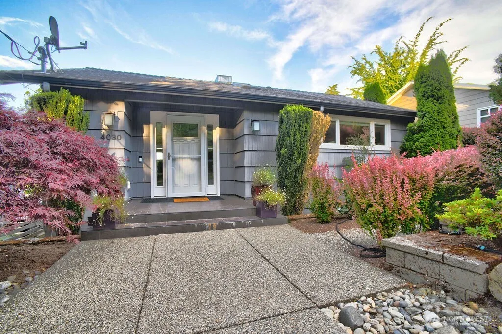 Property photo for 4030 26th Avenue W, Seattle