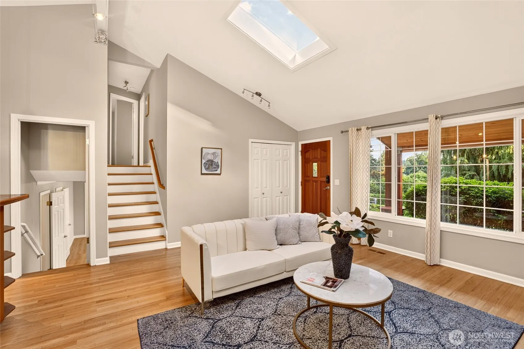 Property photo for 6229 Ne 196th Street, Kenmore photo 3