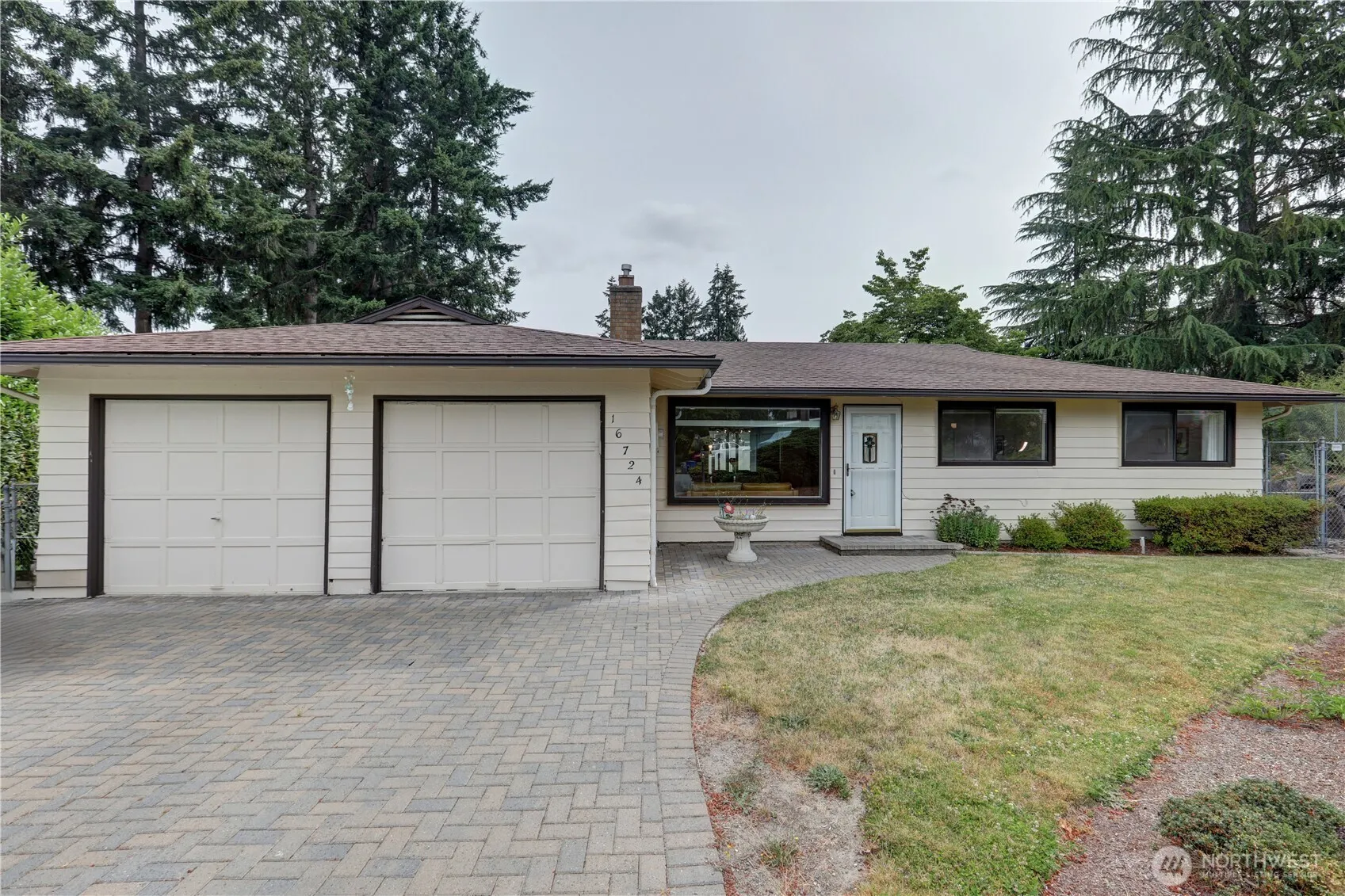 Property photo for 16724 Ne 22nd Street, Bellevue