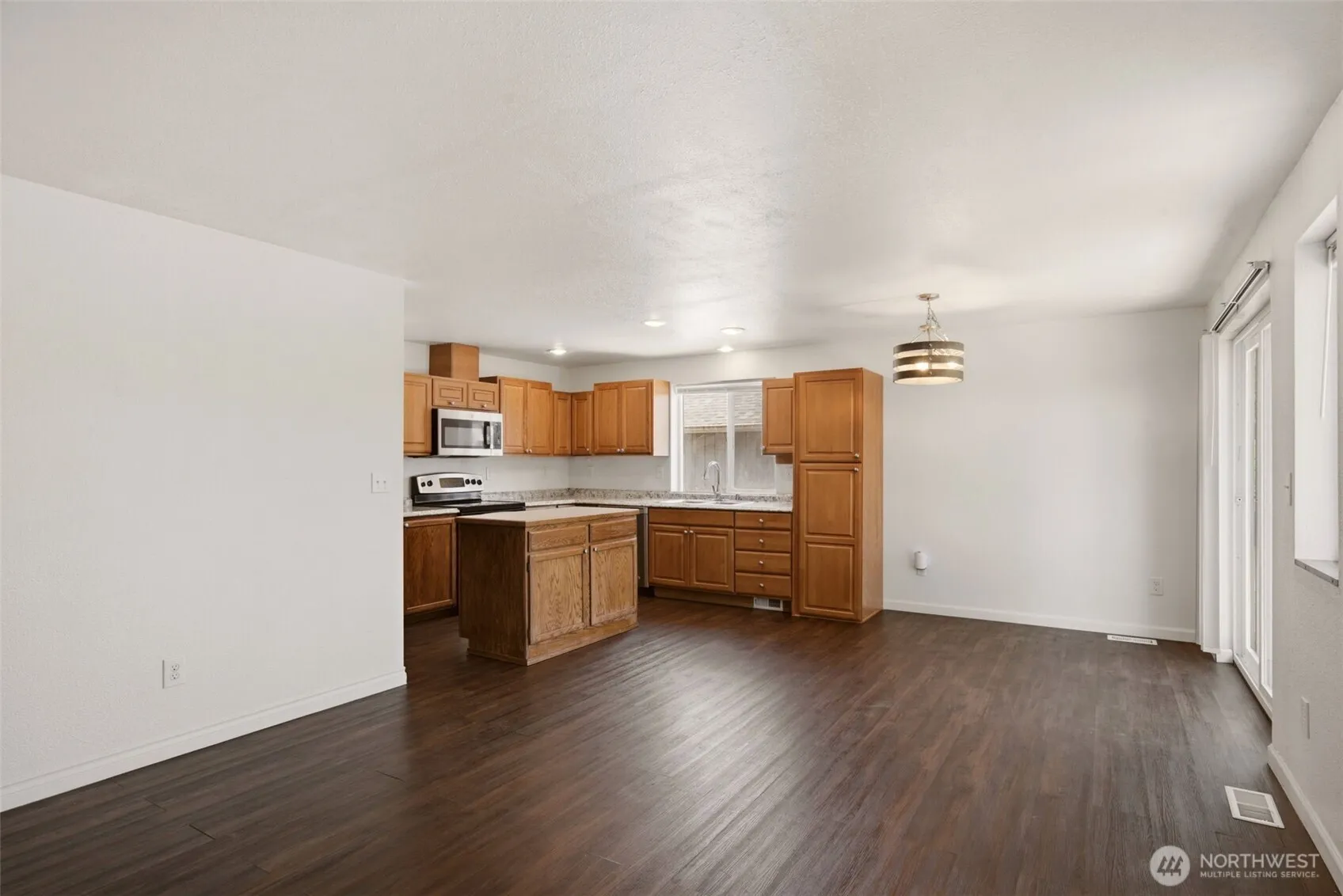 Property photo for 5807 S Ferdinand Street, Tacoma photo 4