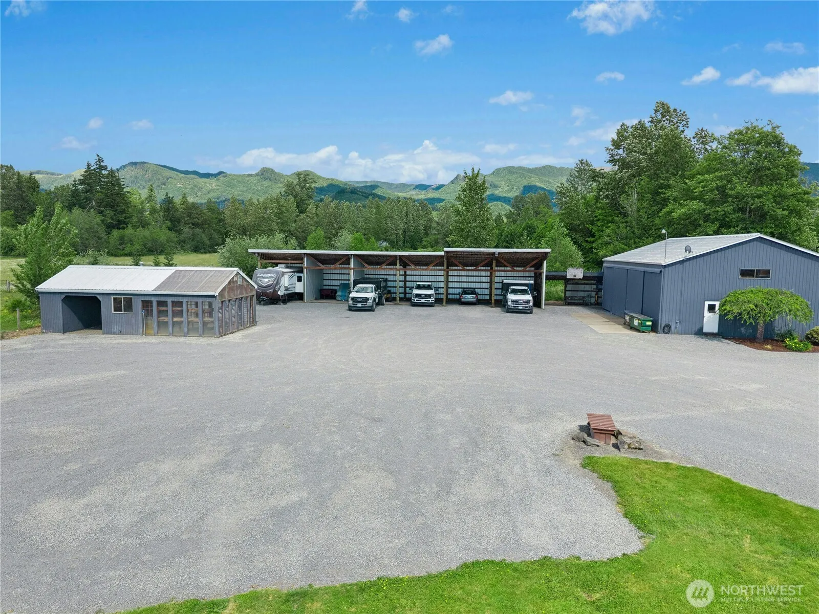 Property photo for 41218 292nd Way Se, Enumclaw photo 4