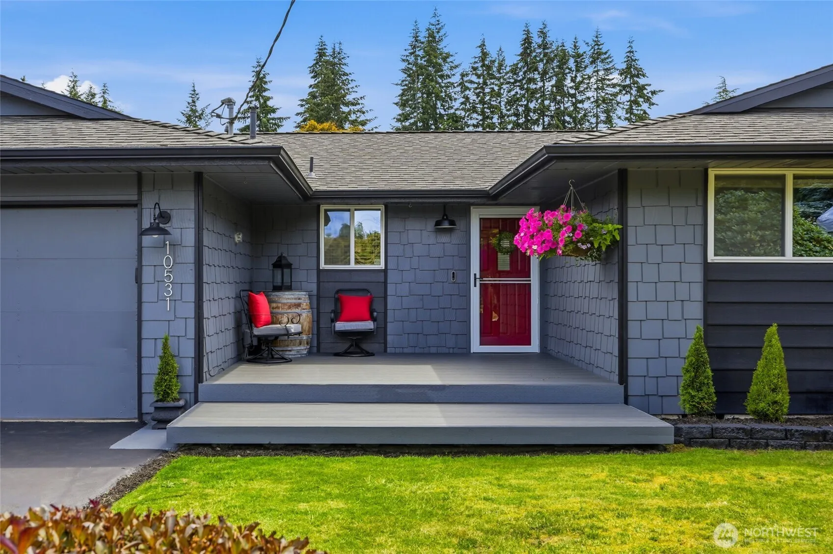Property photo for 10531 25th Drive Se, Everett photo 2