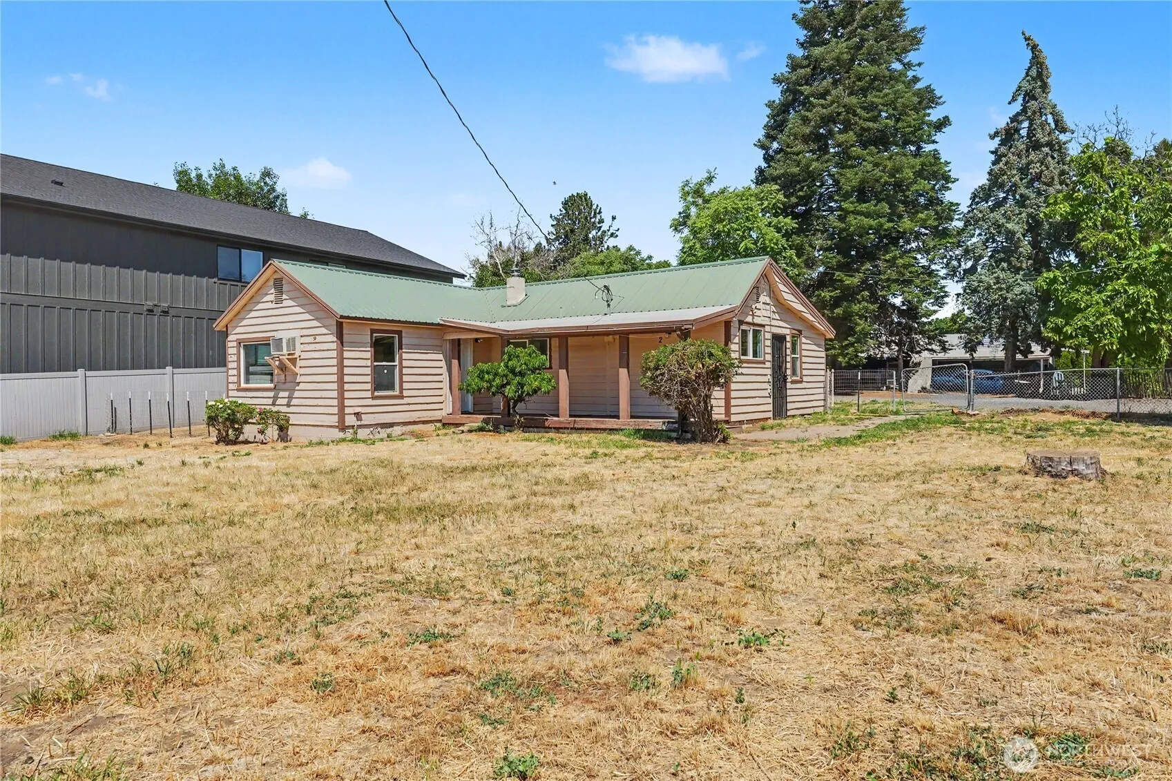 Property photo for 68 N Nevada Avenue, East Wenatchee