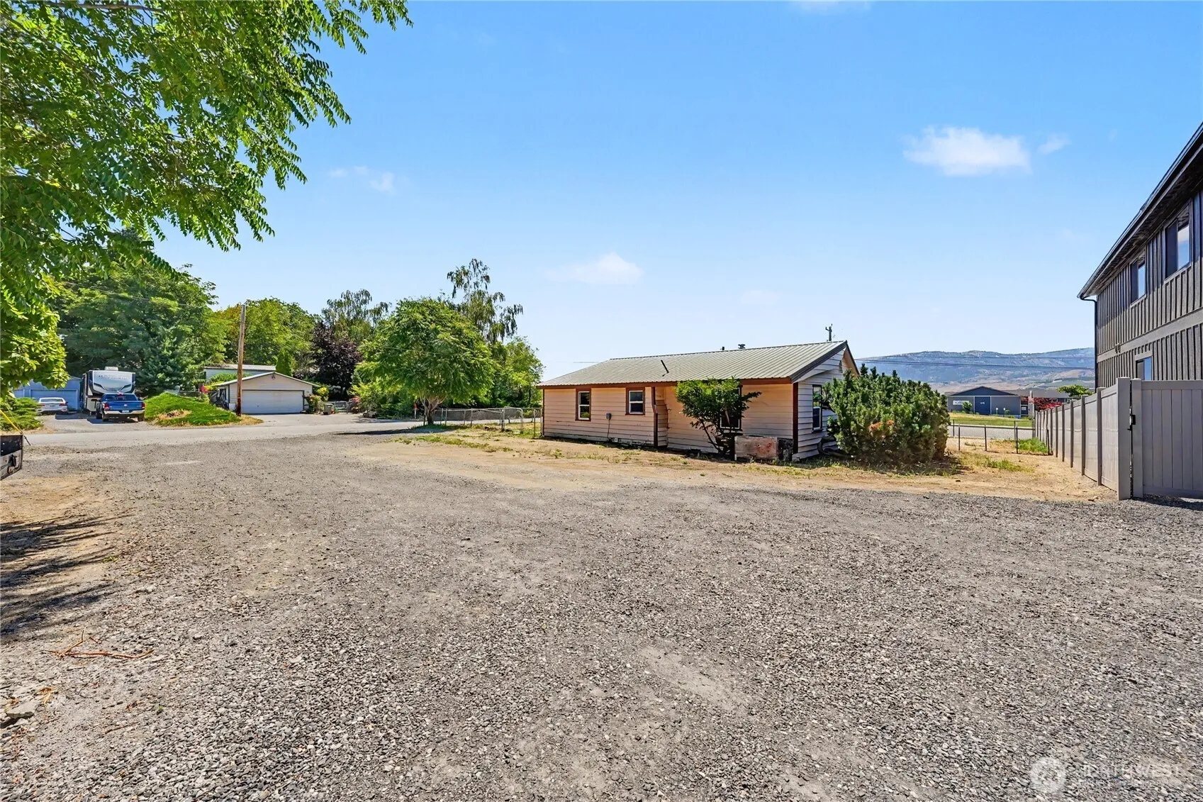 Property photo for 68 N Nevada Avenue, East Wenatchee photo 3