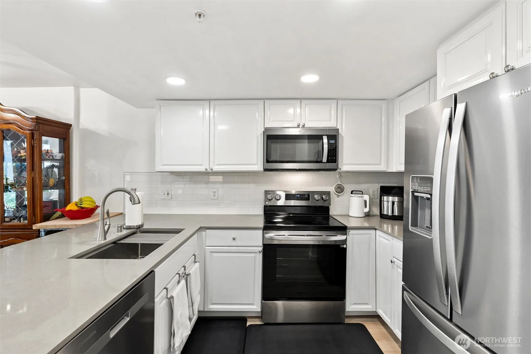 Property photo for 2805 Ne 125th Street #304, Seattle