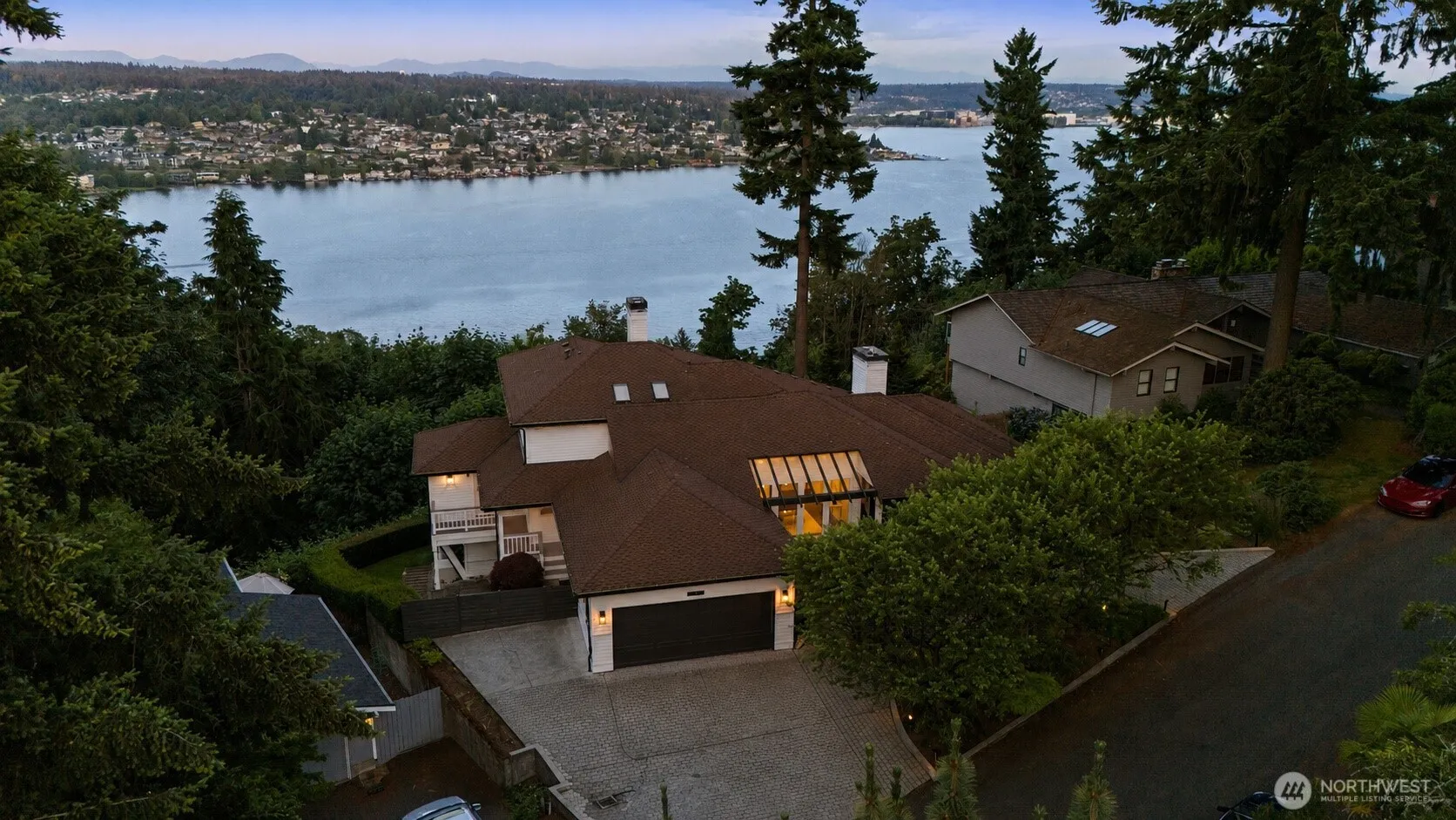 Property photo for 7712 89th Place Se, Mercer Island