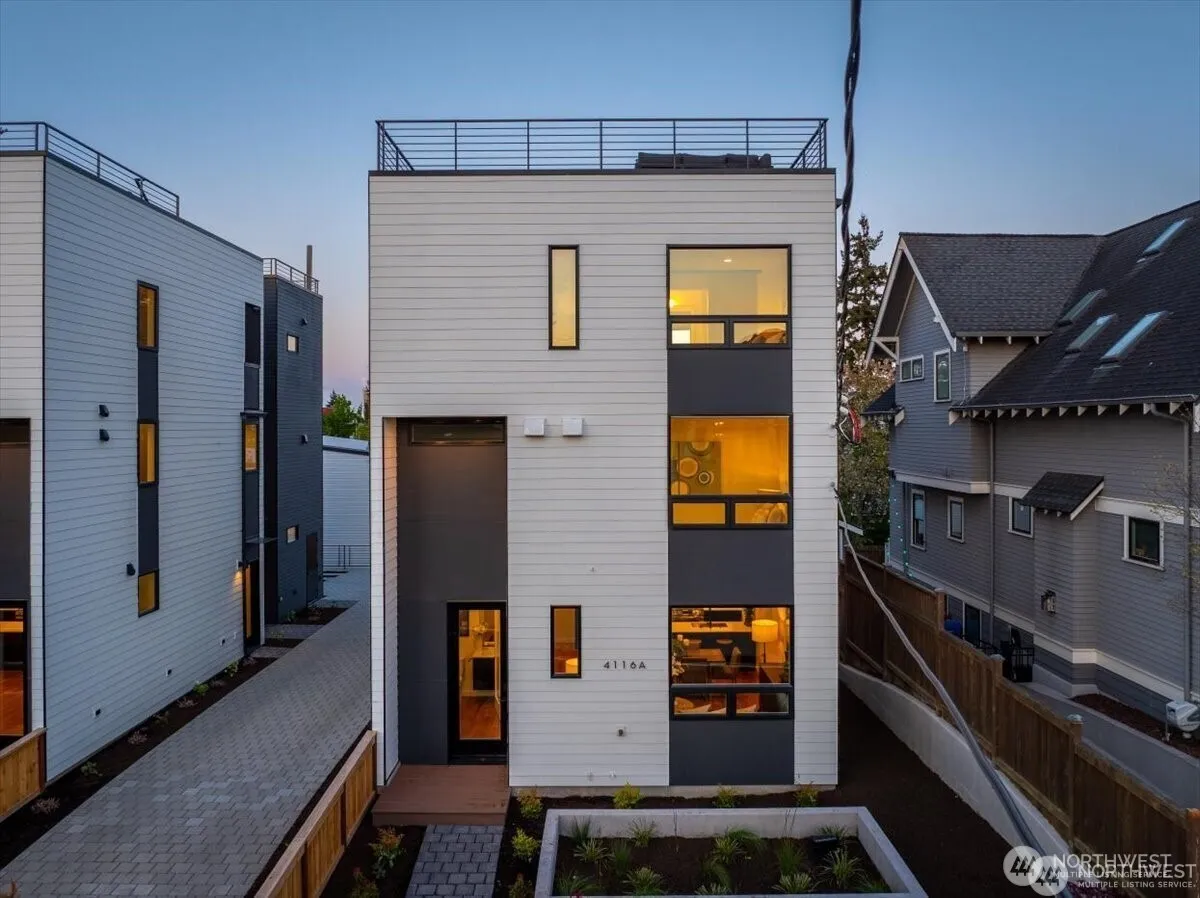 Property photo for 4116 A Burke Avenue N, Seattle photo 4