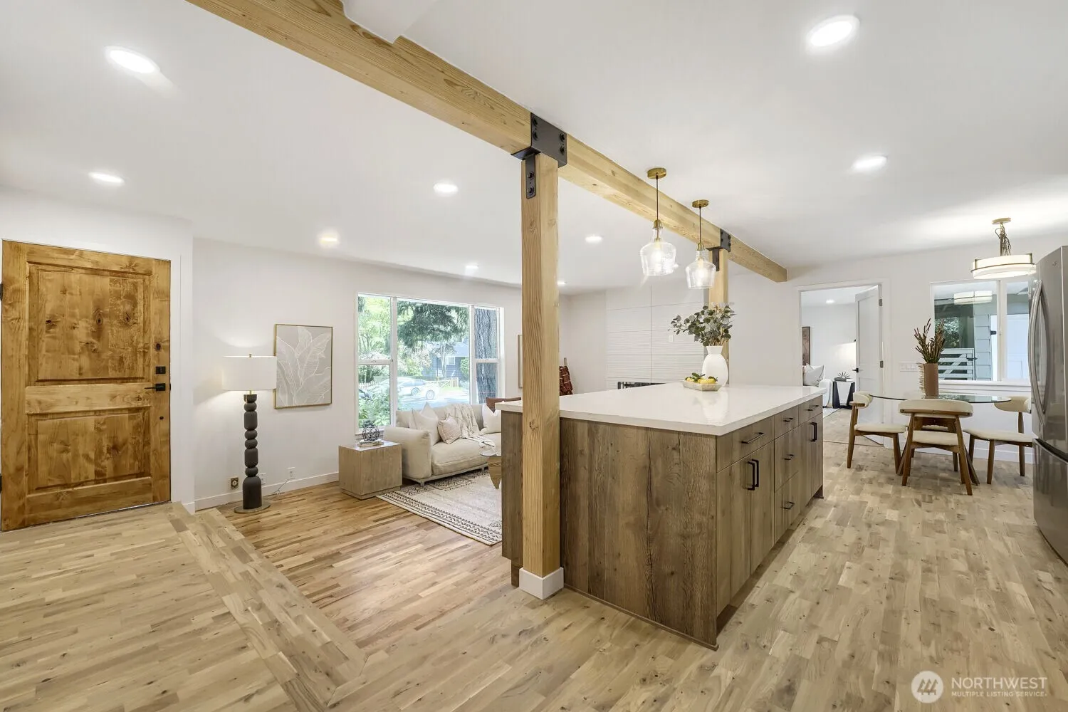 Property photo for 16051 21st Avenue Sw, Burien photo 5