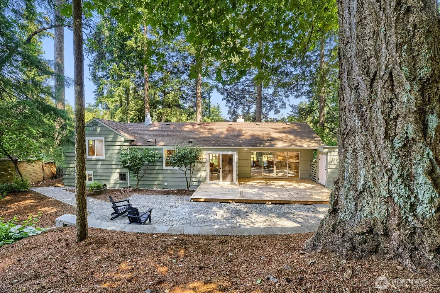Property photo for 16051 21st Avenue Sw, Burien