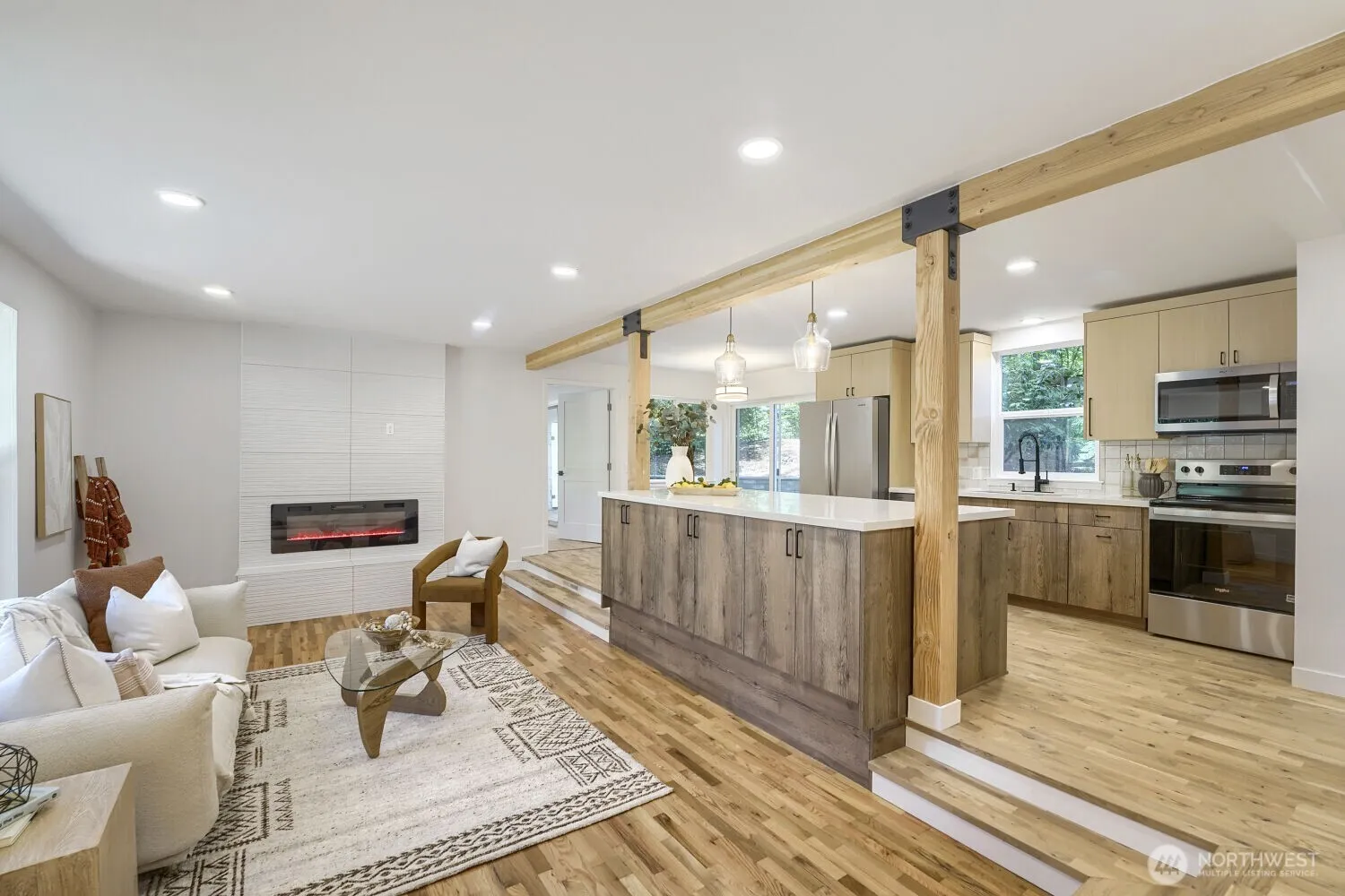 Property photo for 16051 21st Avenue Sw, Burien photo 4