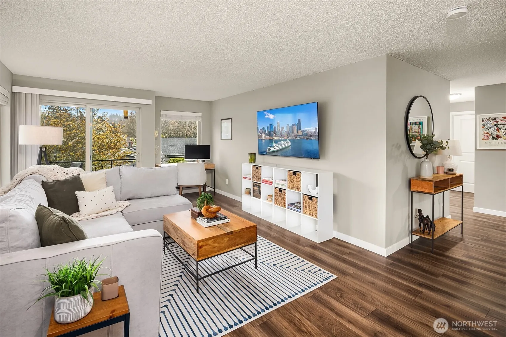 Property photo for 5501 11th Avenue Nw #204, Seattle photo 3