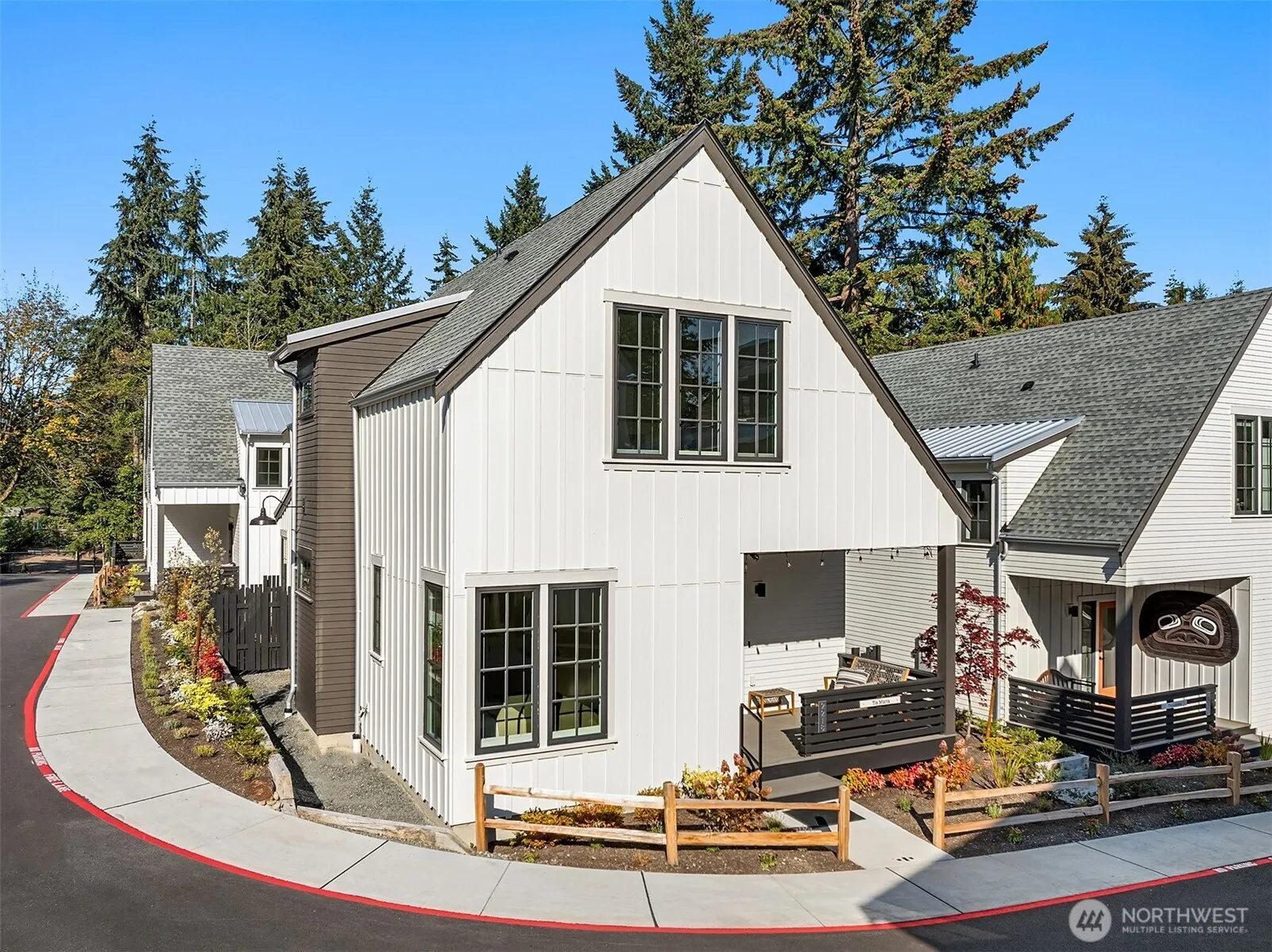 Property photo for 2218 Ne 125th Street, Seattle photo 2