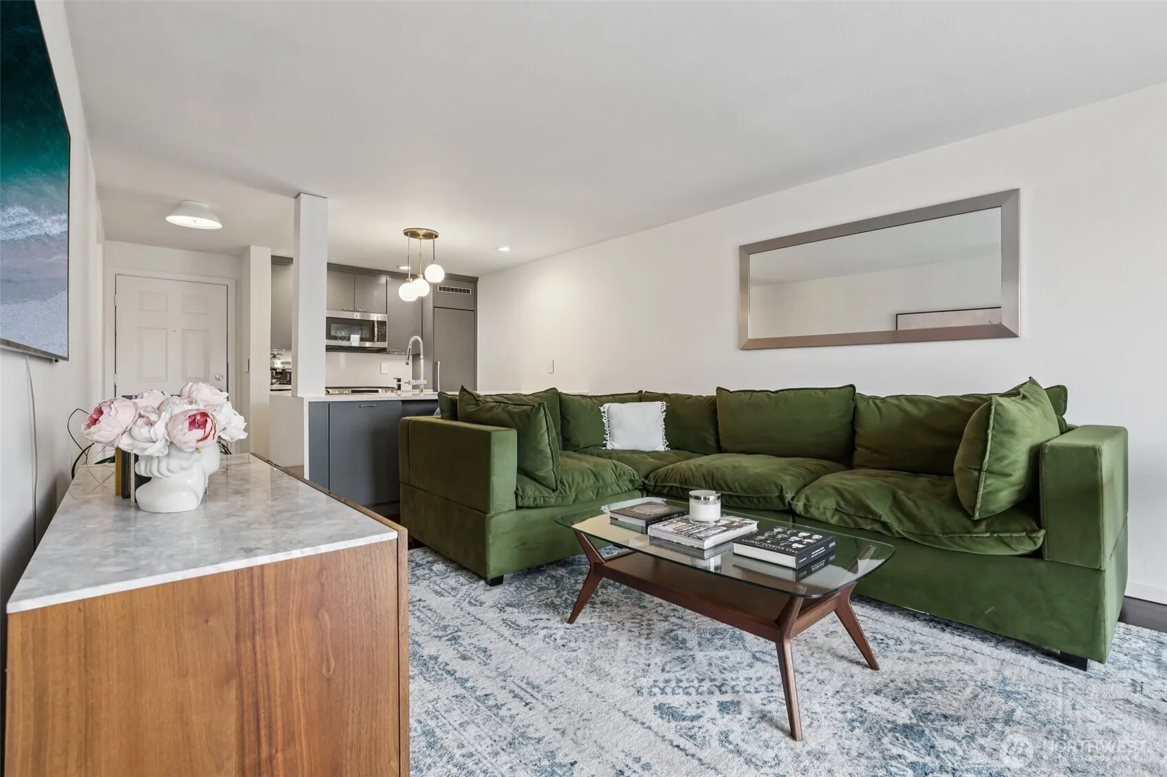 Property photo for 520 2nd Avenue W #409, Seattle photo 4