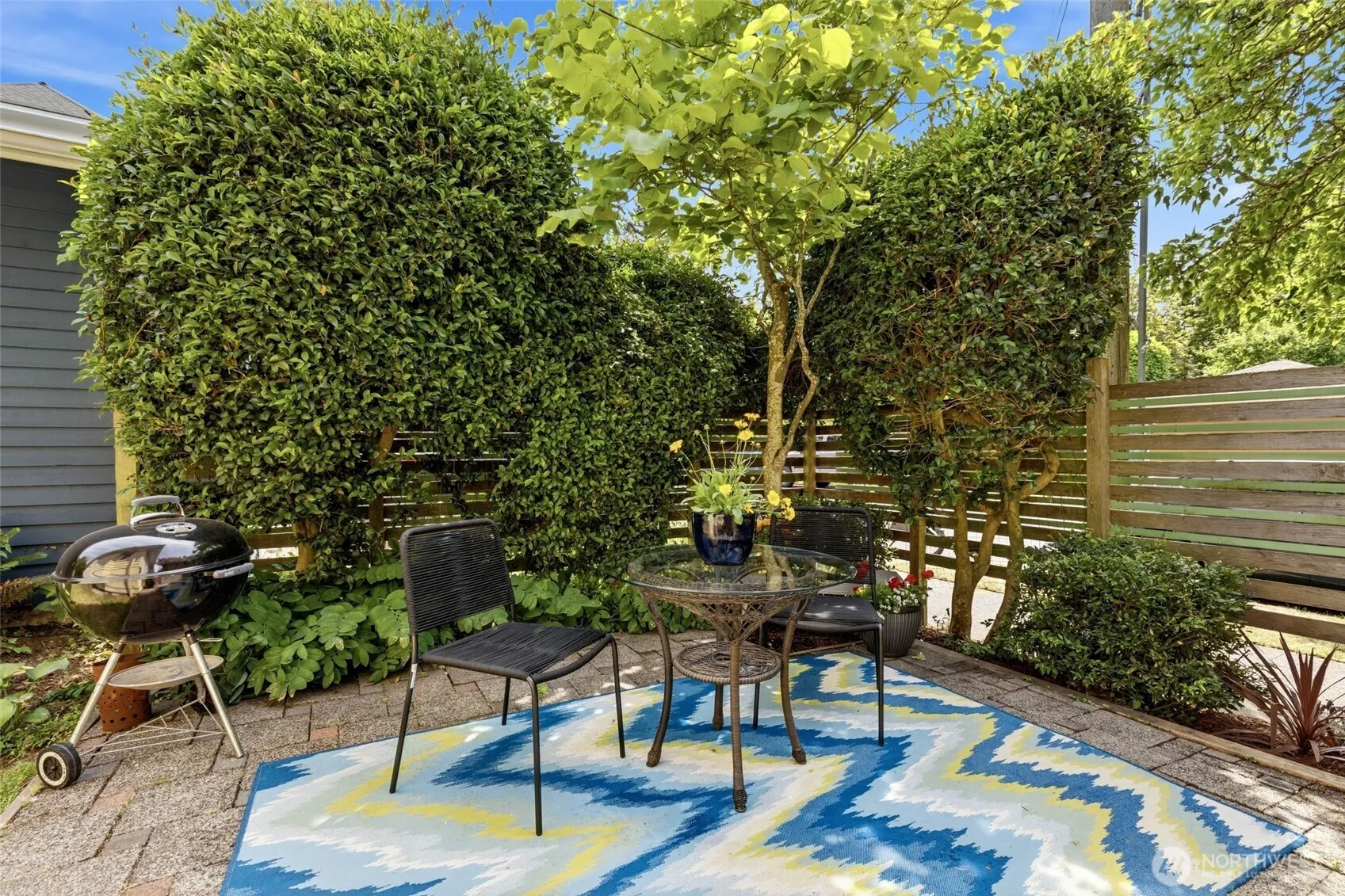 Property photo for 360 Howe Street, Seattle photo 3