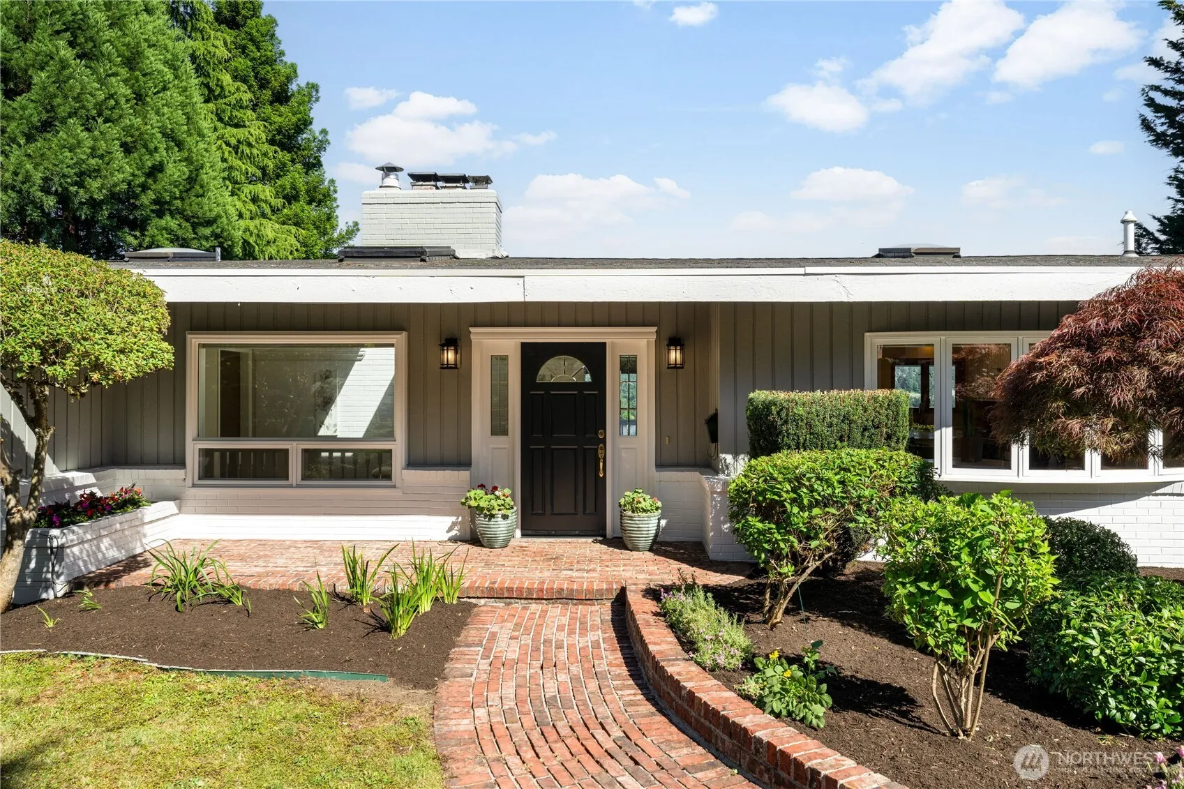 Property photo for 4232 Shoreclub Drive, Mercer Island photo 2