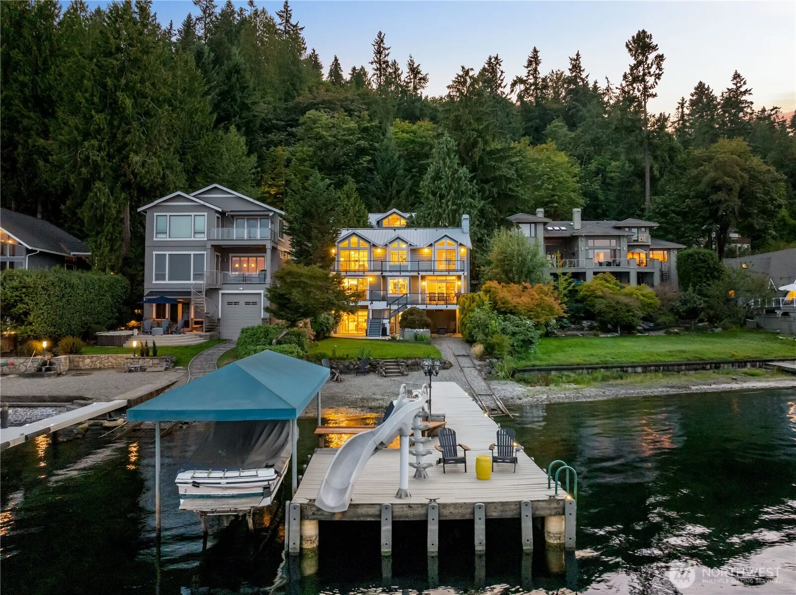 Property photo for 528 W Lake Sammamish Parkway Se, Bellevue