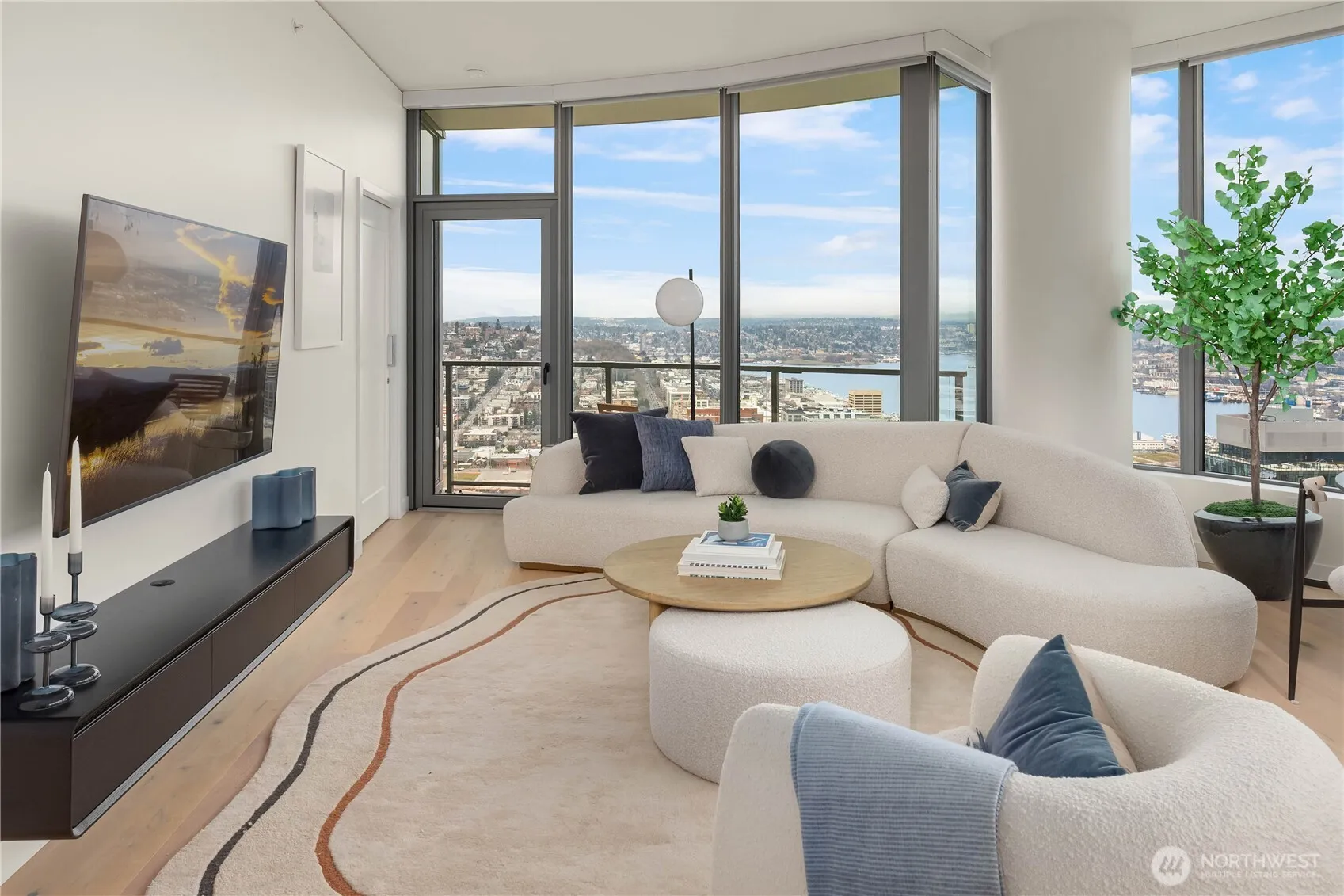 Property photo for 2510 6th Avenue #3802, Seattle photo 5