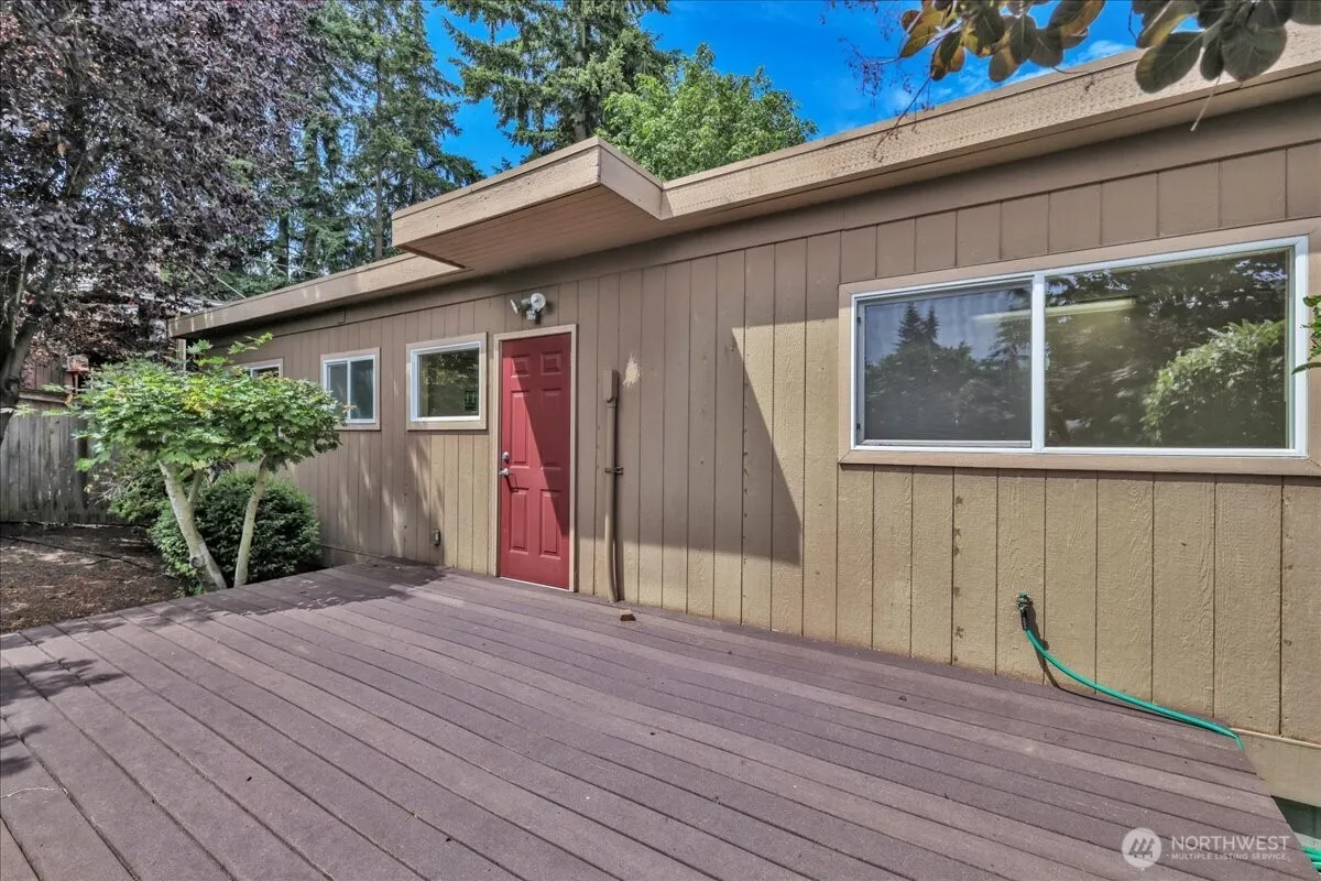 Property photo for 7522 221st Place Sw, Edmonds photo 2