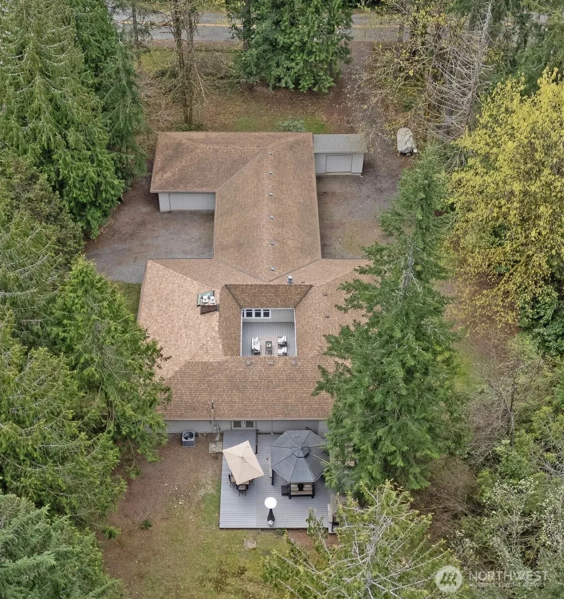 Property photo for 15245 260th Avenue Se, Issaquah photo 2