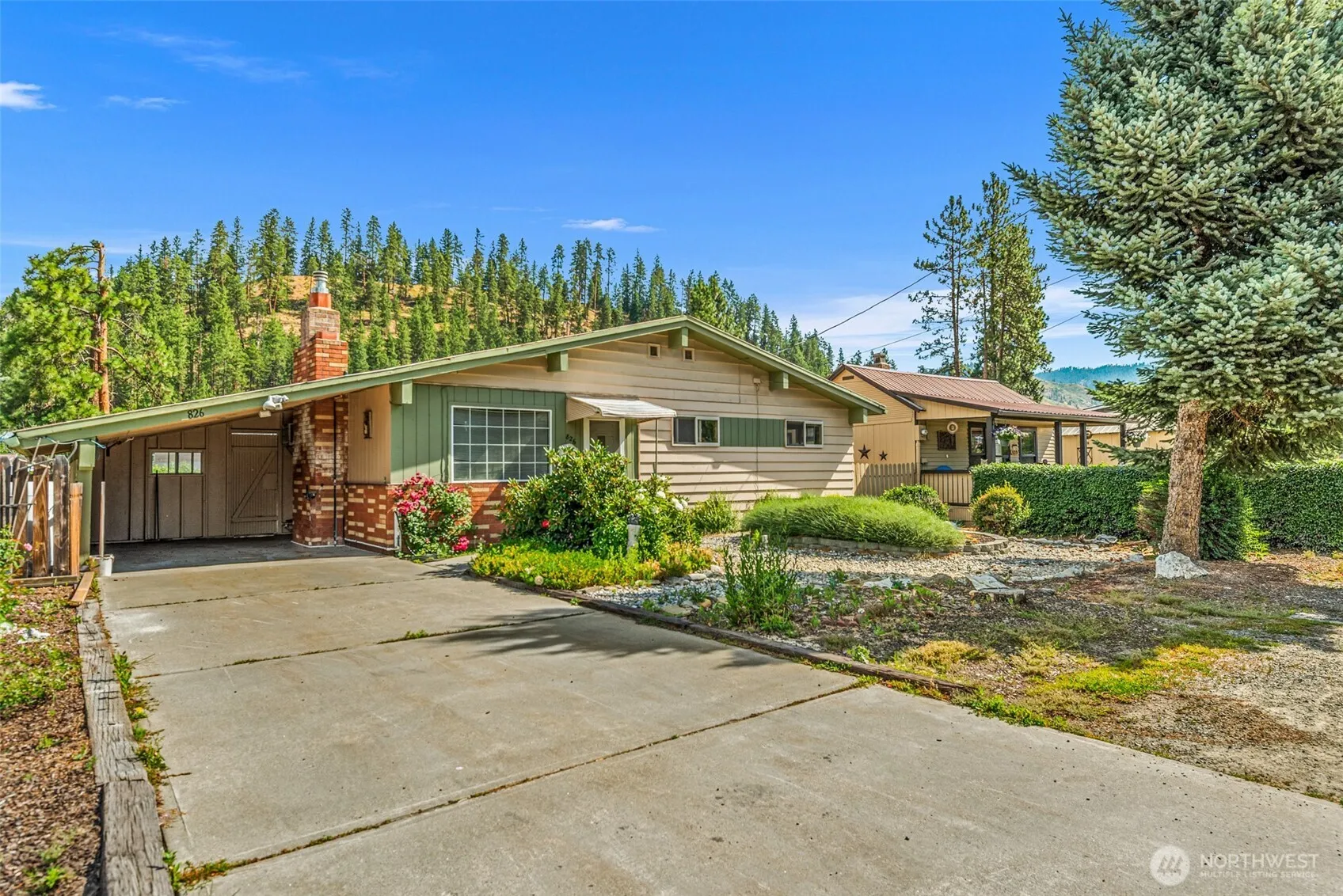 Property photo for 826 Pine Street, Leavenworth