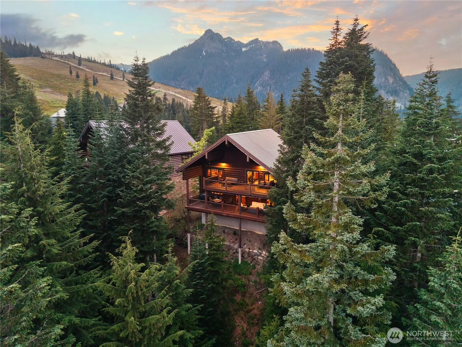 Property photo for 6 Summit Way, Snoqualmie Pass photo 4