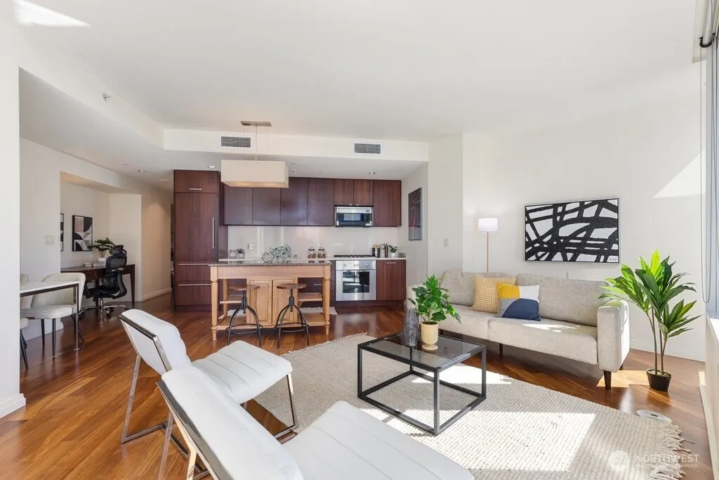 Property photo for 500 106th Avenue Ne #2609, Bellevue photo 4