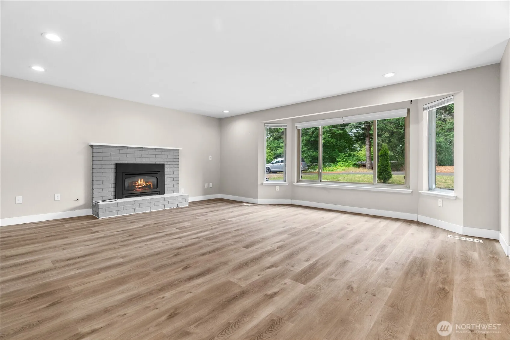 Property photo for 7507 66th Avenue W, Lakewood photo 5
