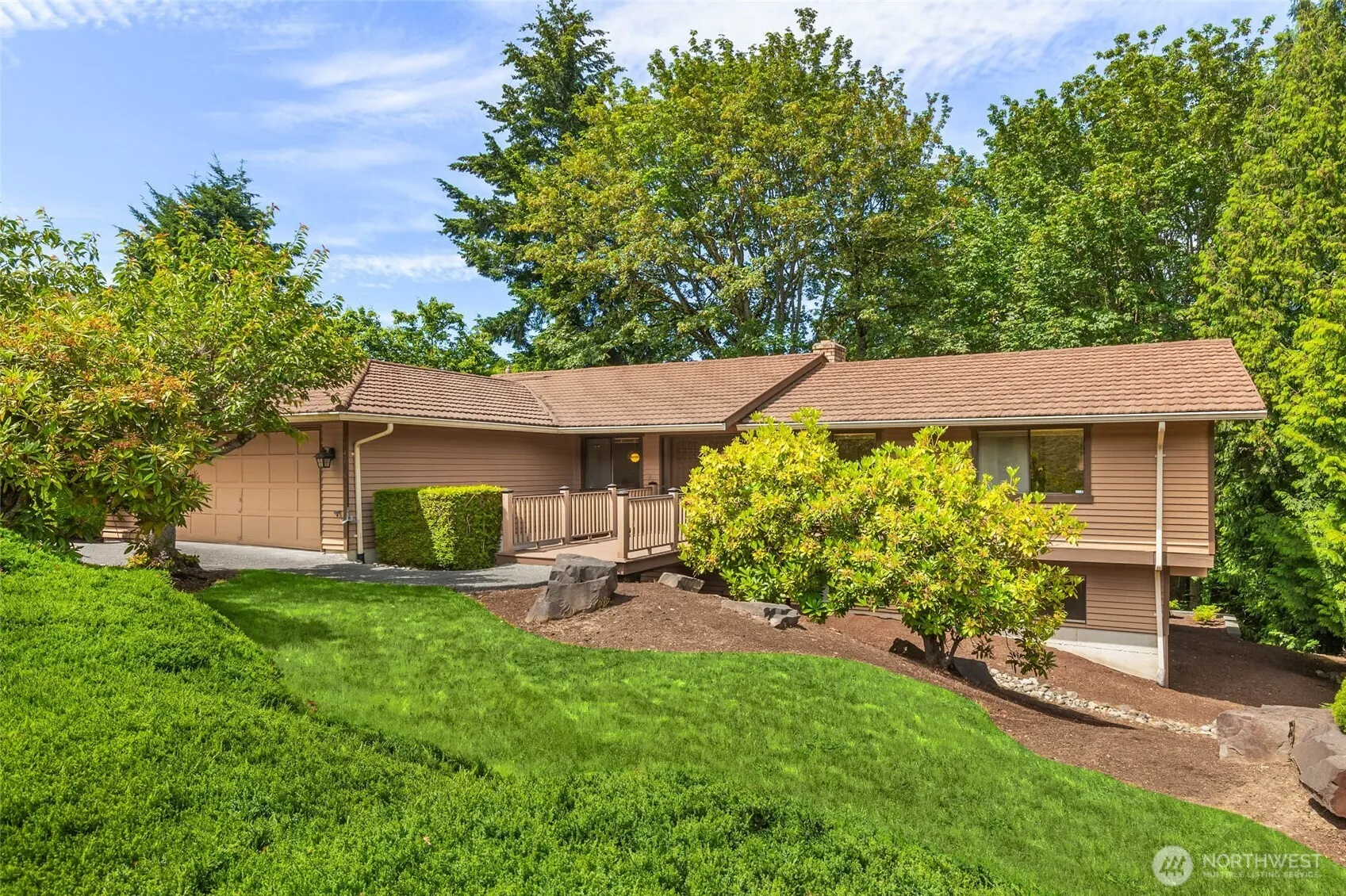 Property photo for 14724 Se 49th Street, Bellevue