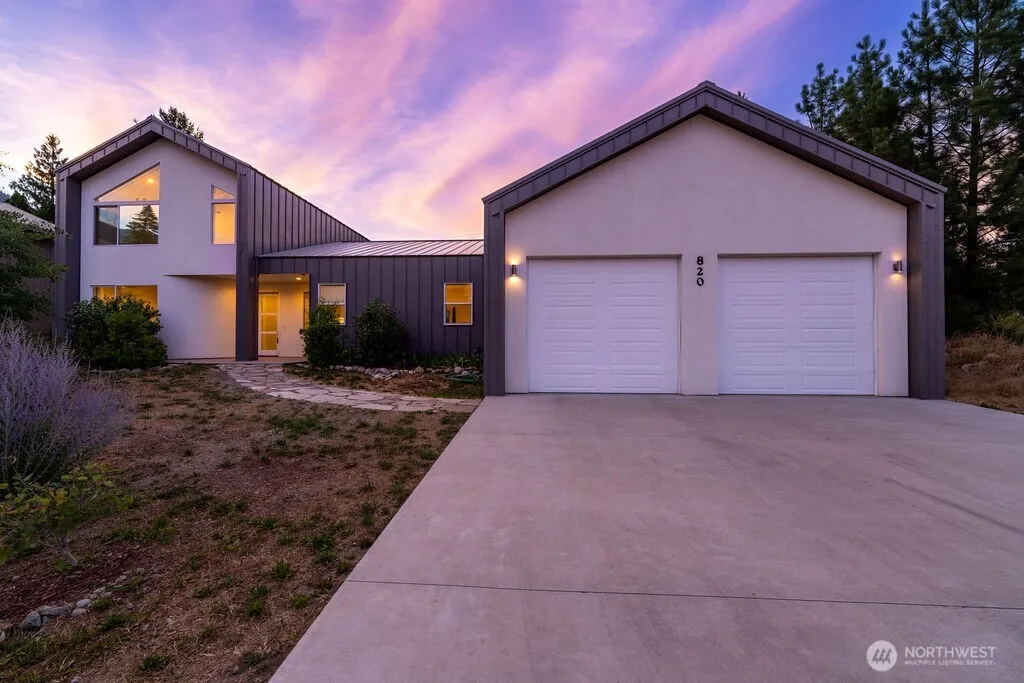 Property photo for 820 Cedar Street, Leavenworth
