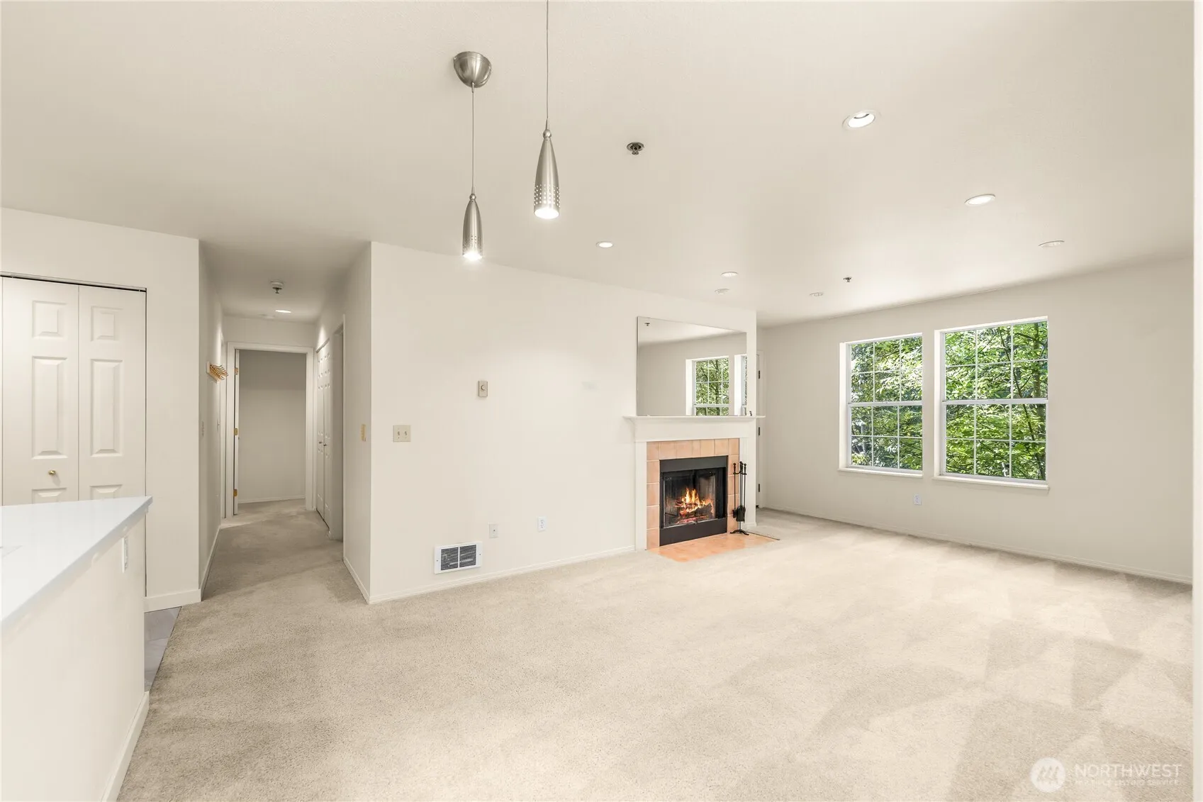 Property photo for 2540 118th Avenue Se #1-202, Bellevue photo 4